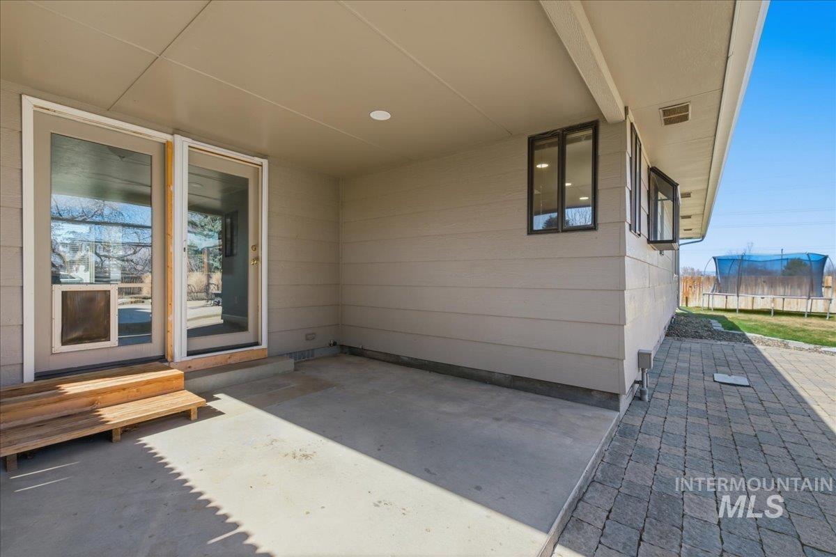 3060 S Black Hills Dr, Boise, Idaho 83709, 4 Bedrooms, 2.5 Bathrooms, Residential For Sale, Price $750,000,MLS 98979025