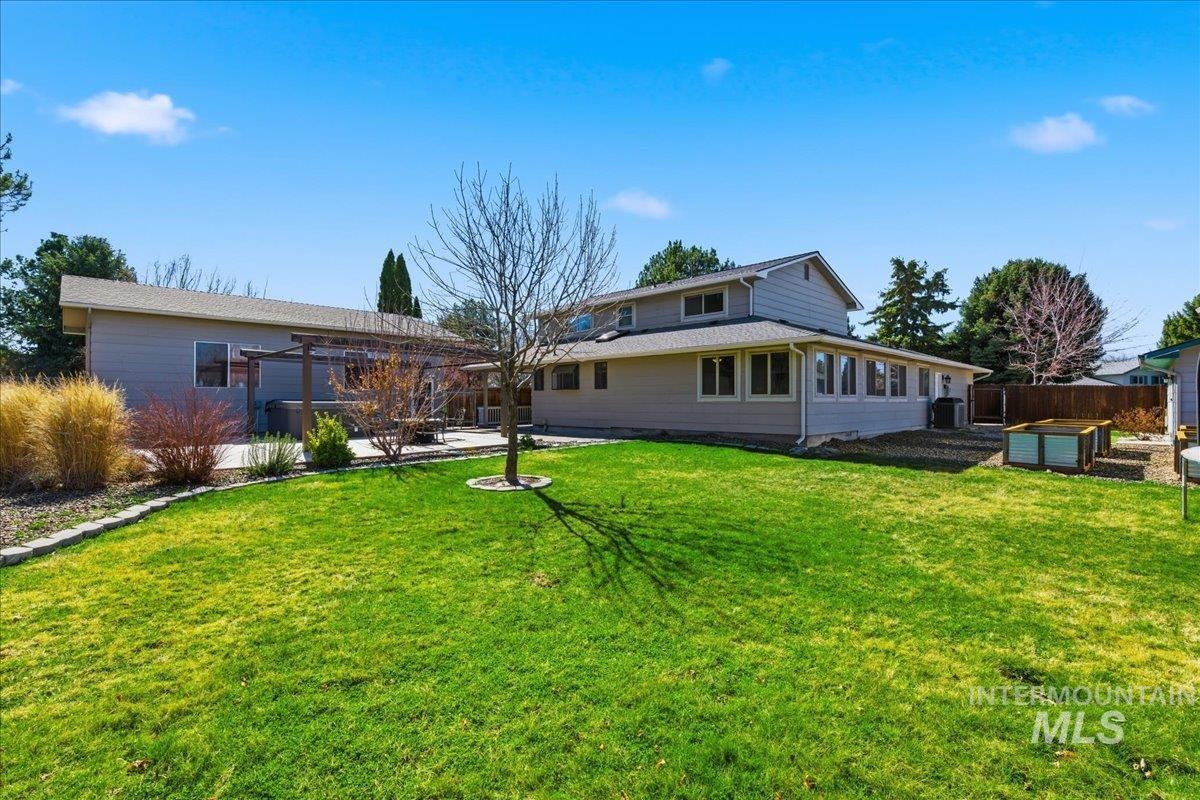 3060 S Black Hills Dr, Boise, Idaho 83709, 4 Bedrooms, 2.5 Bathrooms, Residential For Sale, Price $750,000,MLS 98979025