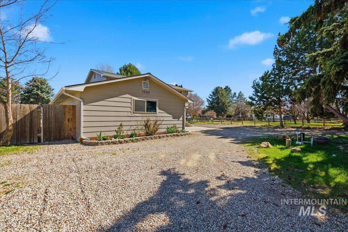 3060 S Black Hills Dr, Boise, Idaho 83709, 4 Bedrooms, 2.5 Bathrooms, Residential For Sale, Price $750,000,MLS 98979025