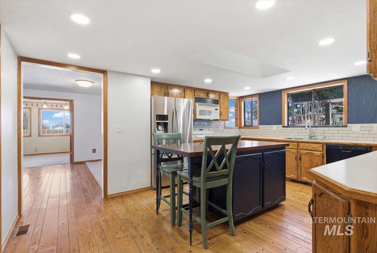 3060 S Black Hills Dr, Boise, Idaho 83709, 4 Bedrooms, 2.5 Bathrooms, Residential For Sale, Price $750,000,MLS 98979025