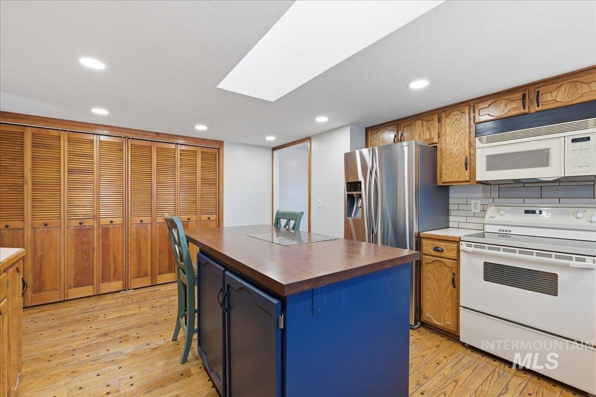 3060 S Black Hills Dr, Boise, Idaho 83709, 4 Bedrooms, 2.5 Bathrooms, Residential For Sale, Price $750,000,MLS 98979025