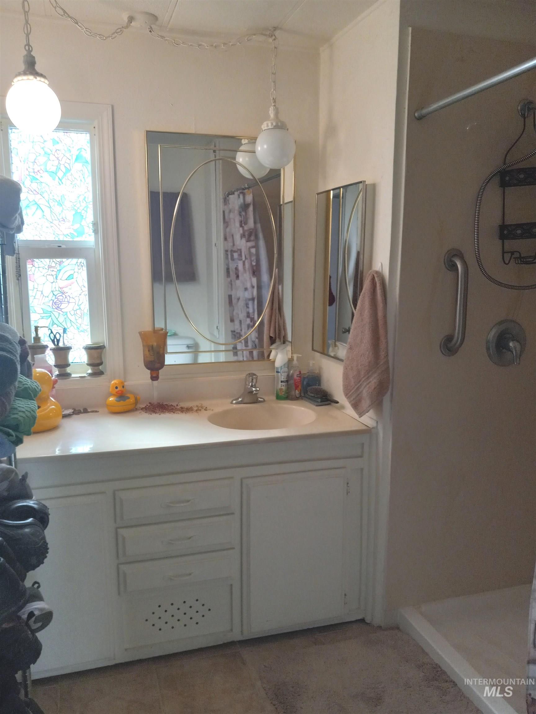 2205 E Linden, Caldwell, Idaho 83605, 2 Bedrooms, 1 Bathroom, Residential For Sale, Price $79,900,MLS 98979038