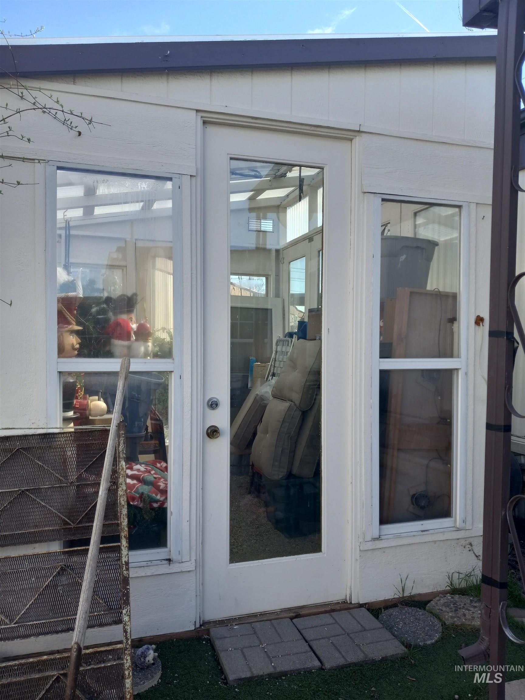 2205 E Linden, Caldwell, Idaho 83605, 2 Bedrooms, 1 Bathroom, Residential For Sale, Price $79,900,MLS 98979038