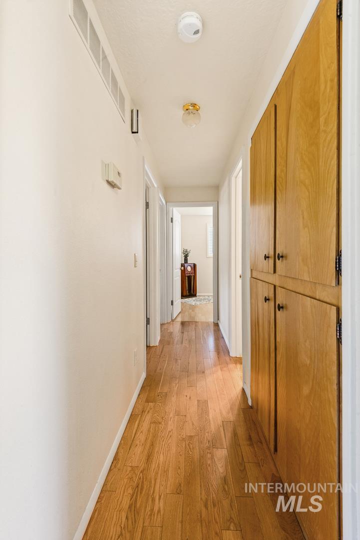 3861 N Sheringham Dr, Boise, Idaho 83704, 4 Bedrooms, 2 Bathrooms, Residential For Sale, Price $529,000, 98979039