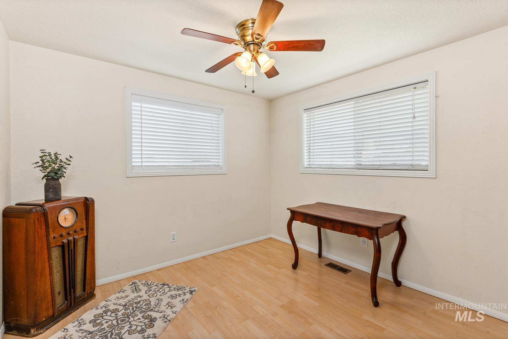 3861 N Sheringham Dr, Boise, Idaho 83704, 4 Bedrooms, 2 Bathrooms, Residential For Sale, Price $529,000, 98979039