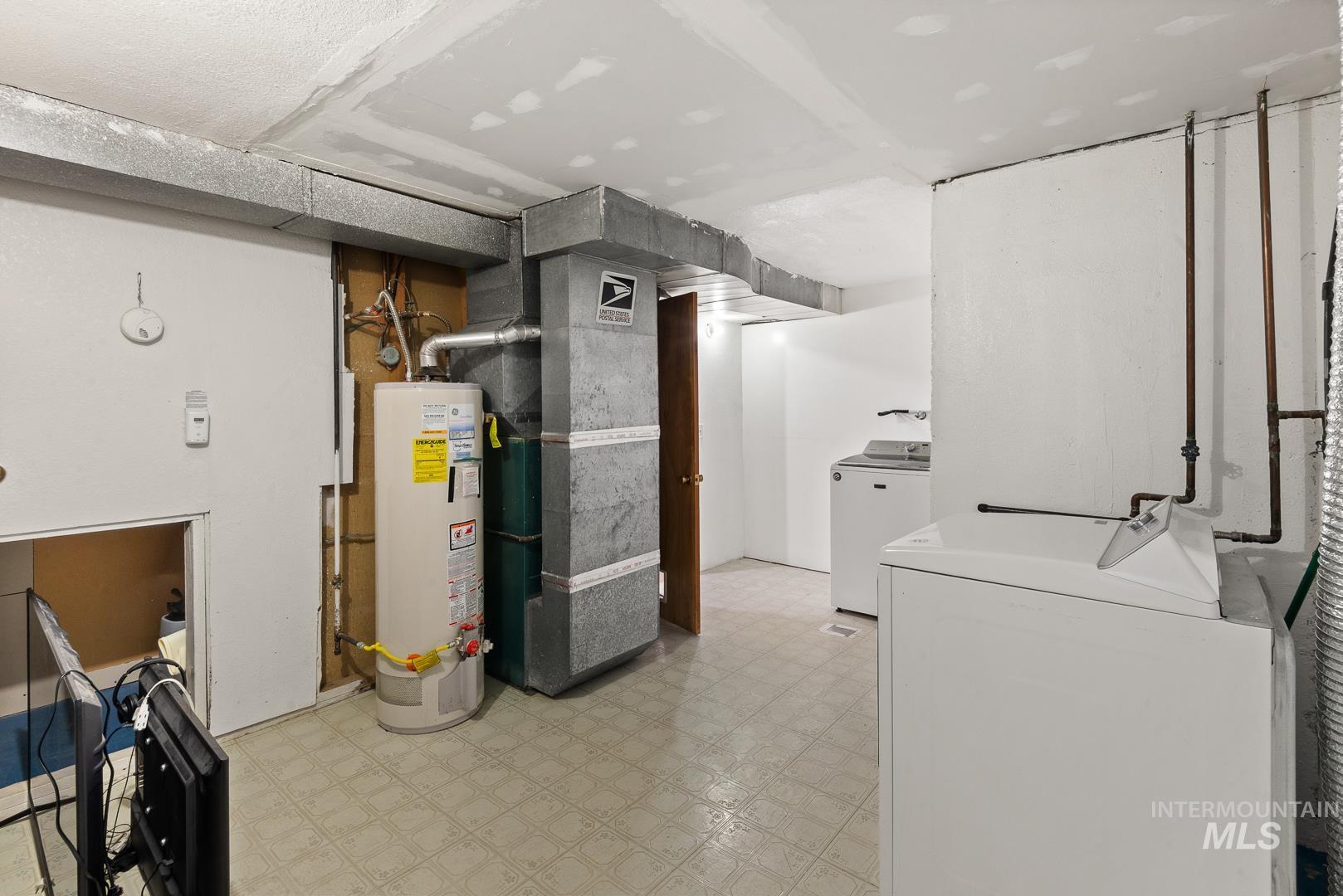 3861 N Sheringham Dr, Boise, Idaho 83704, 4 Bedrooms, 2 Bathrooms, Residential For Sale, Price $529,000, 98979039