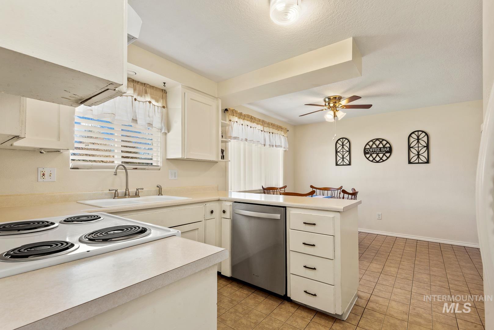 3861 N Sheringham Dr, Boise, Idaho 83704, 4 Bedrooms, 2 Bathrooms, Residential For Sale, Price $529,000, 98979039