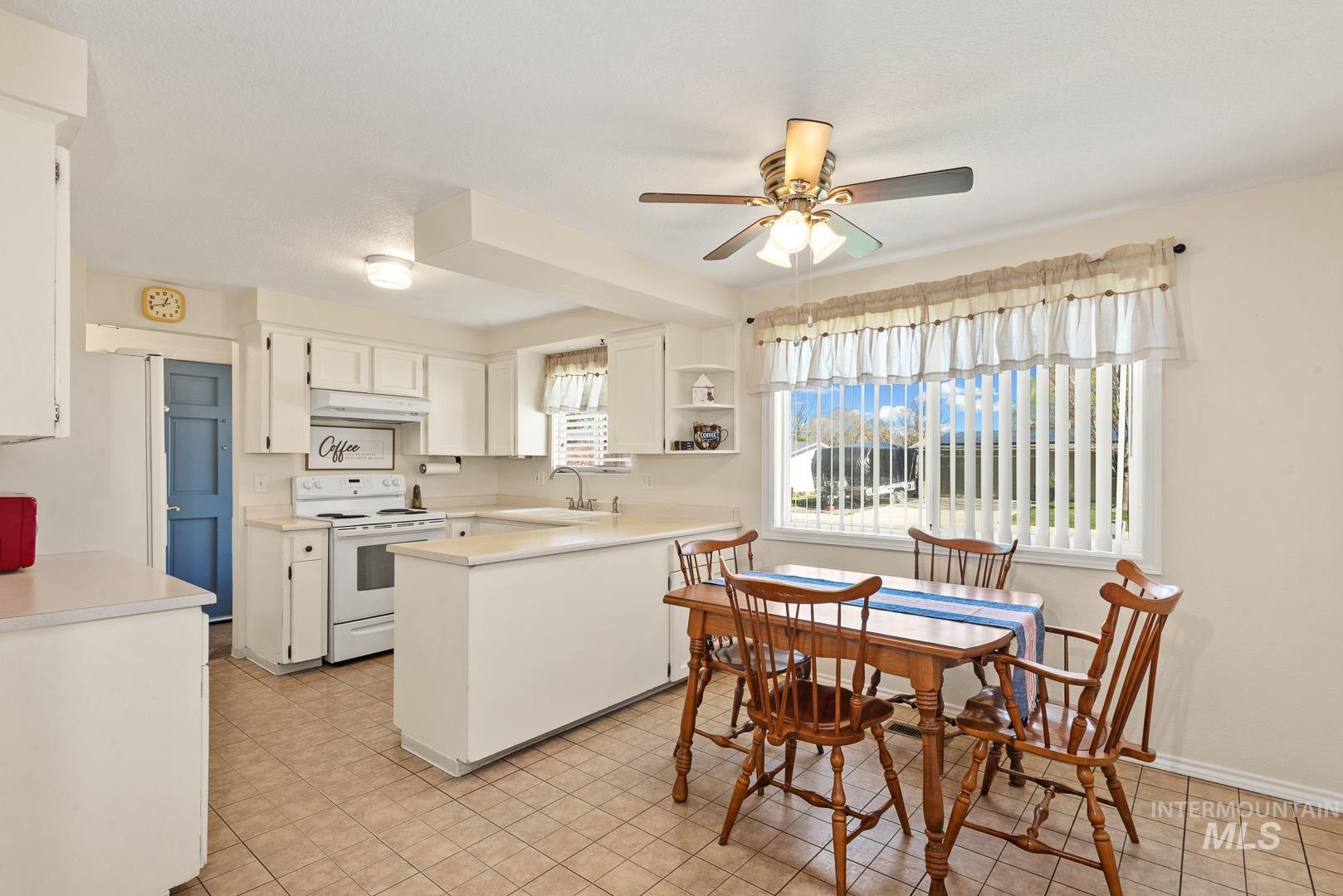 3861 N Sheringham Dr, Boise, Idaho 83704, 4 Bedrooms, 2 Bathrooms, Residential For Sale, Price $529,000, 98979039