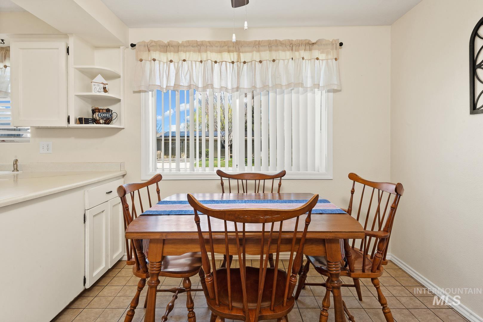 3861 N Sheringham Dr, Boise, Idaho 83704, 4 Bedrooms, 2 Bathrooms, Residential For Sale, Price $529,000, 98979039