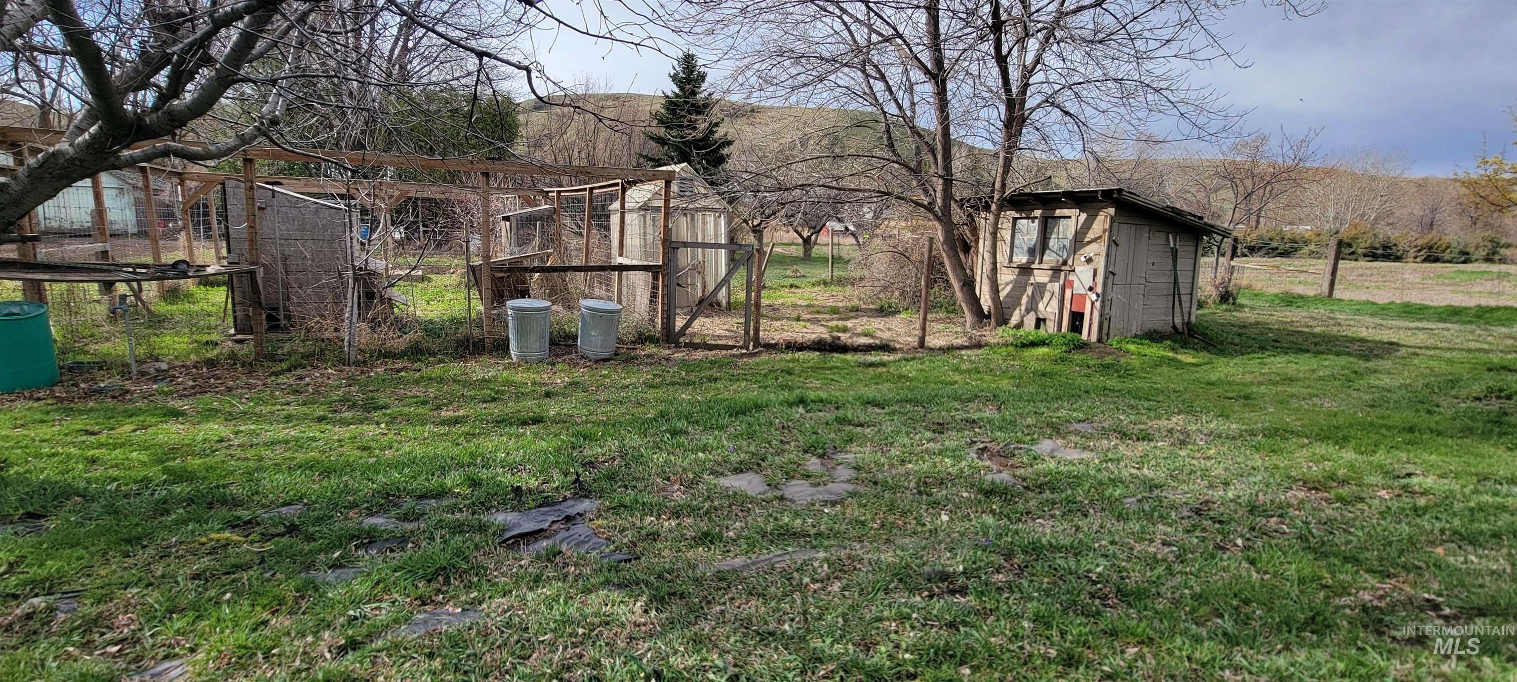 426 Hwy 12 E, Pomeroy, Washington 99347, 4 Bedrooms, 2 Bathrooms, Residential For Sale, Price $395,000, 98979045