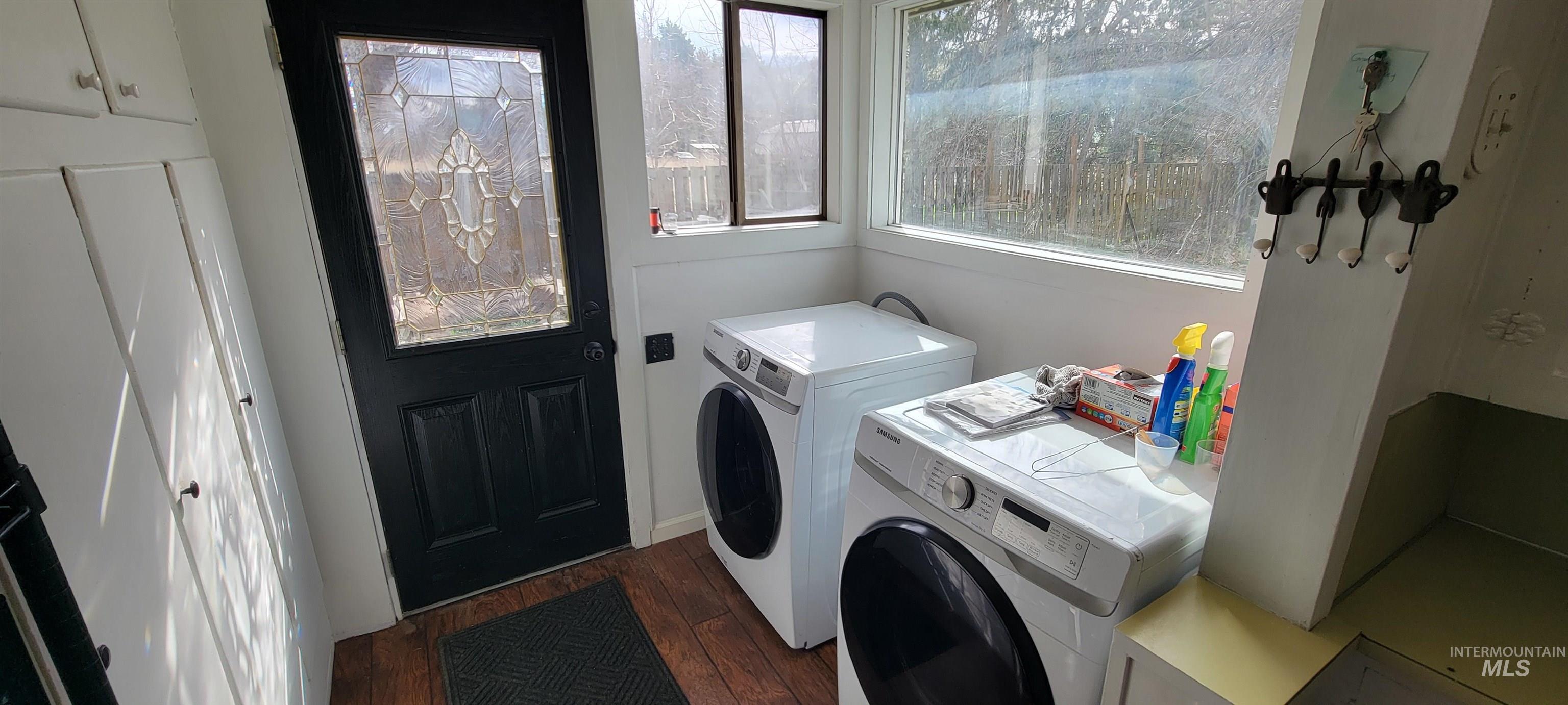 426 Hwy 12 E, Pomeroy, Washington 99347, 4 Bedrooms, 2 Bathrooms, Residential For Sale, Price $395,000, 98979045