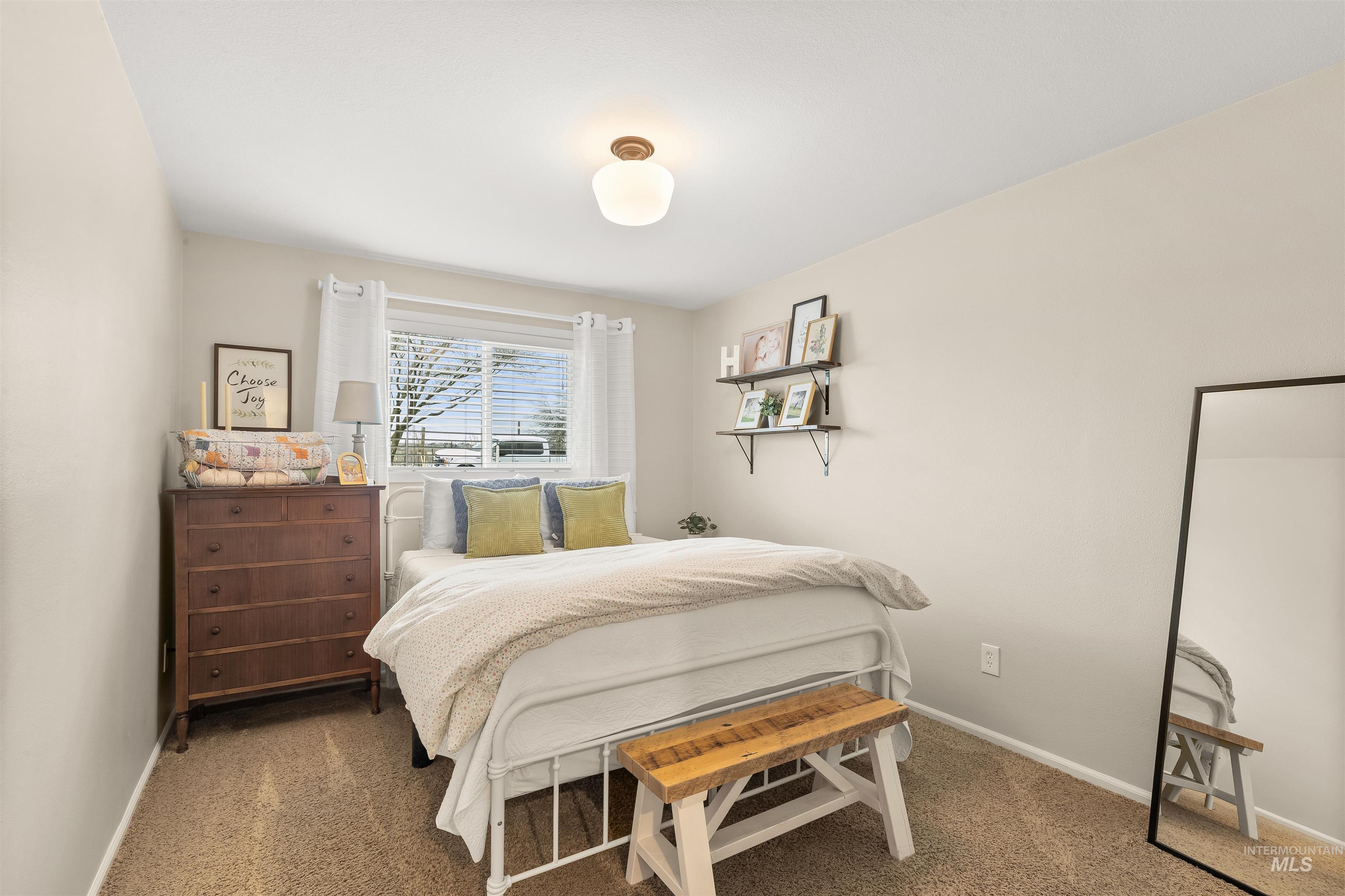 1744 Valleyview Drive, Clarkston, Washington 99403, 3 Bedrooms, 2.5 Bathrooms, Residential For Sale, Price $589,000, 98979048