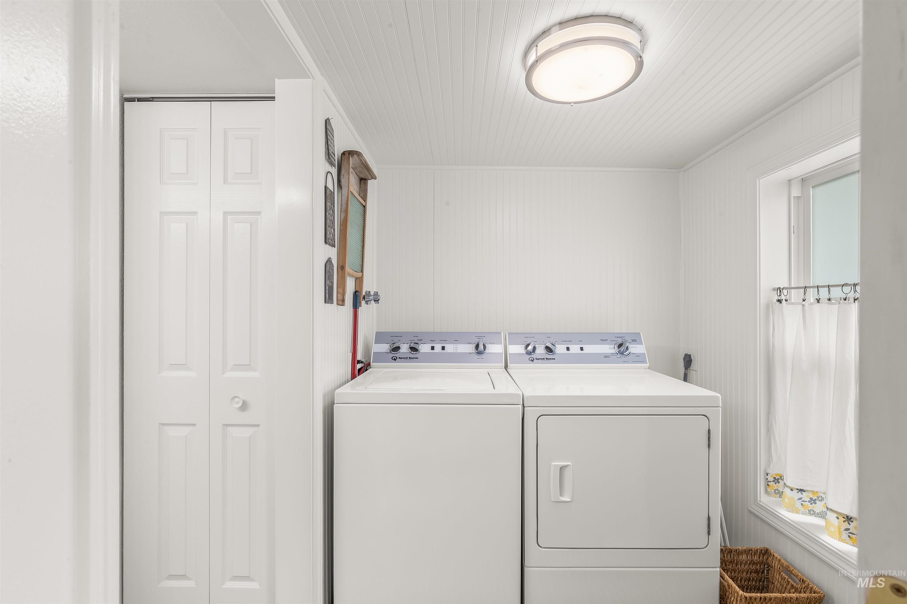 1744 Valleyview Drive, Clarkston, Washington 99403, 3 Bedrooms, 2.5 Bathrooms, Residential For Sale, Price $589,000, 98979048