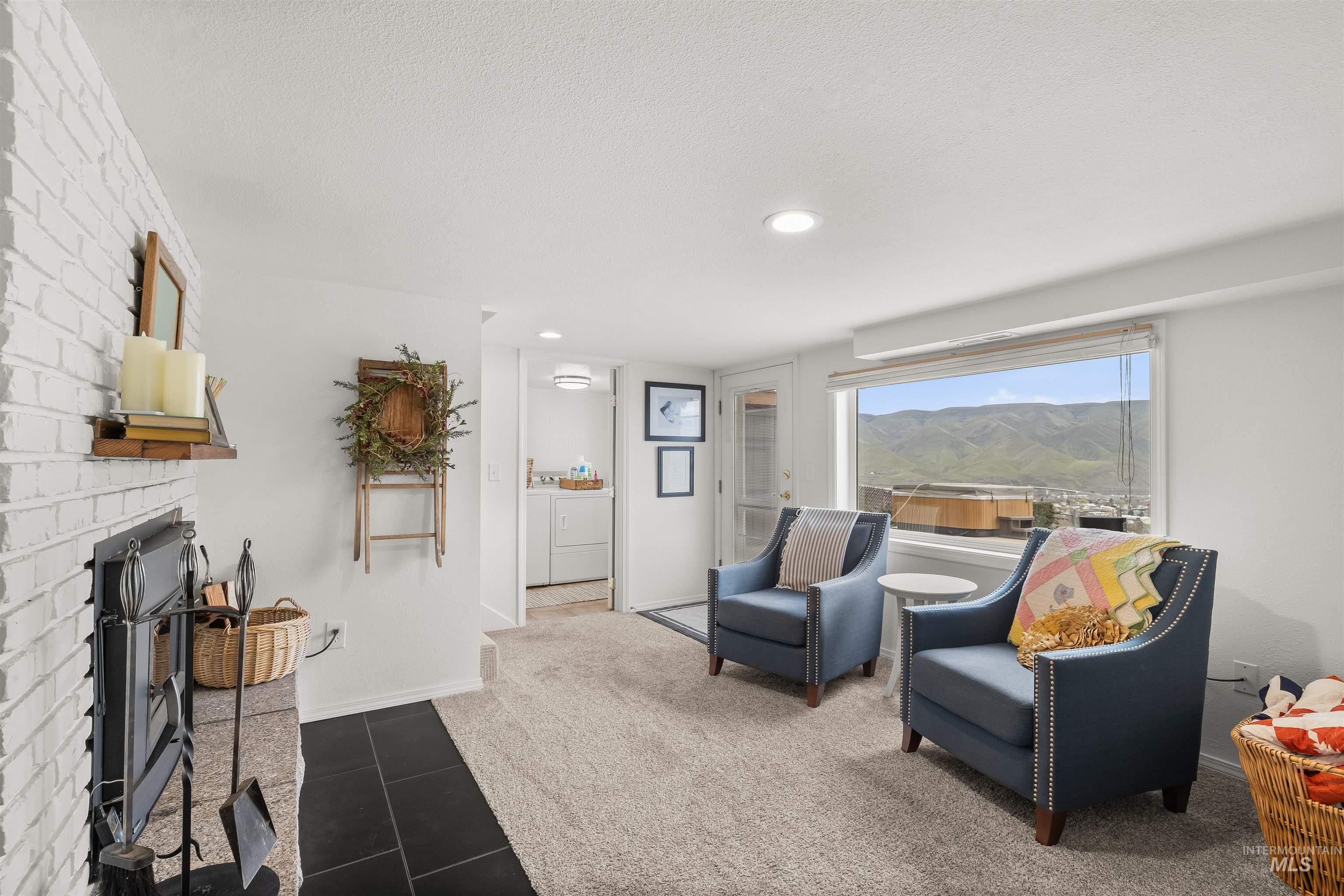 1744 Valleyview Drive, Clarkston, Washington 99403, 3 Bedrooms, 2.5 Bathrooms, Residential For Sale, Price $589,000, 98979048