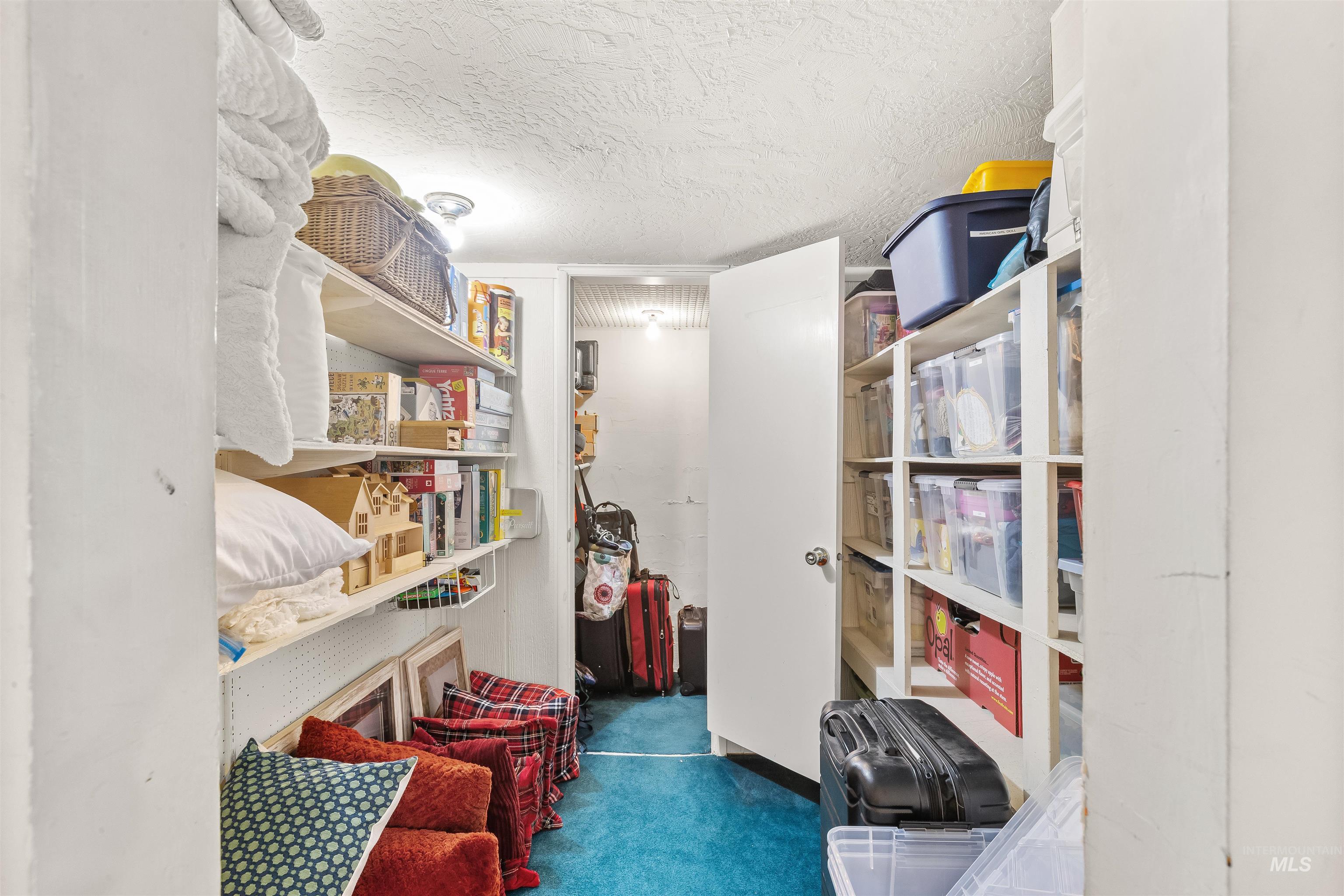 1744 Valleyview Drive, Clarkston, Washington 99403, 3 Bedrooms, 2.5 Bathrooms, Residential For Sale, Price $589,000, 98979048