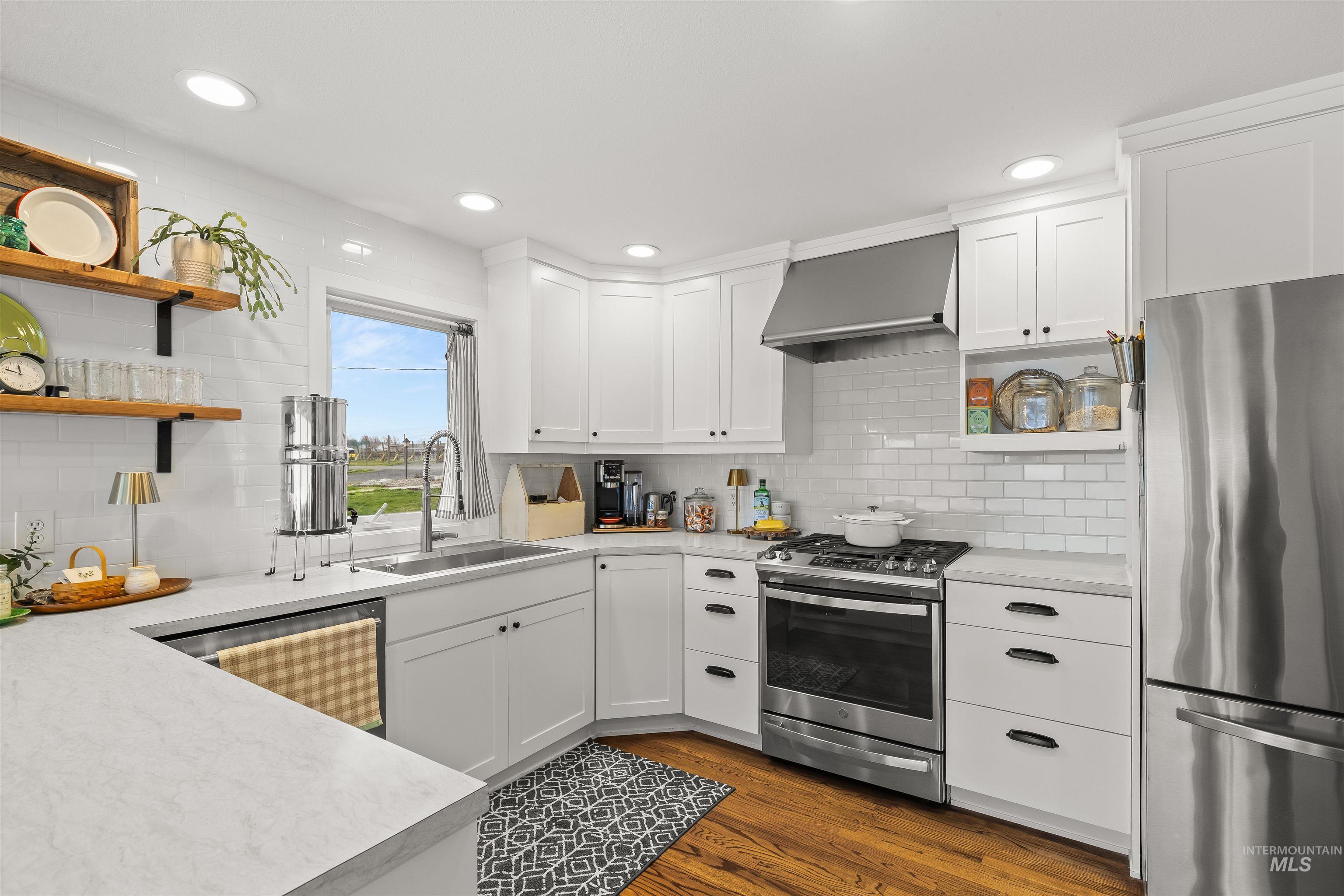 1744 Valleyview Drive, Clarkston, Washington 99403, 3 Bedrooms, 2.5 Bathrooms, Residential For Sale, Price $589,000, 98979048