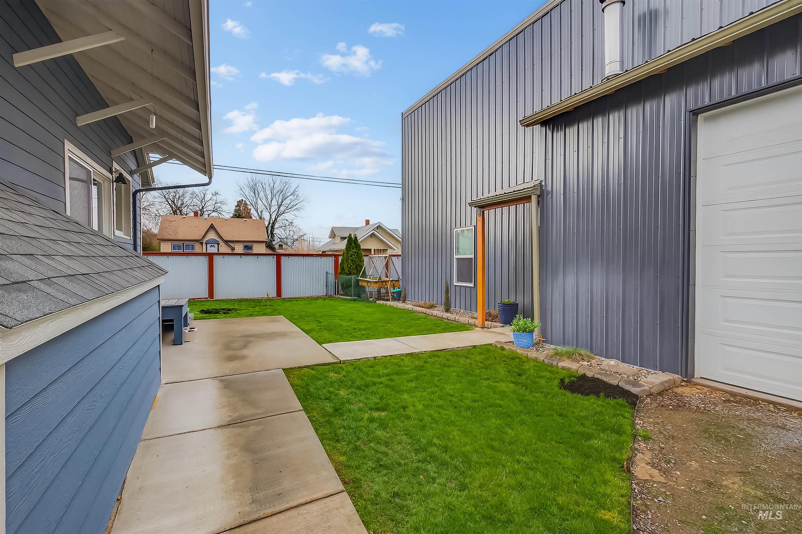 716 Chestnut Street, Clarkston, Washington 99403, 4 Bedrooms, 2 Bathrooms, Residential For Sale, Price $475,000, 98979049