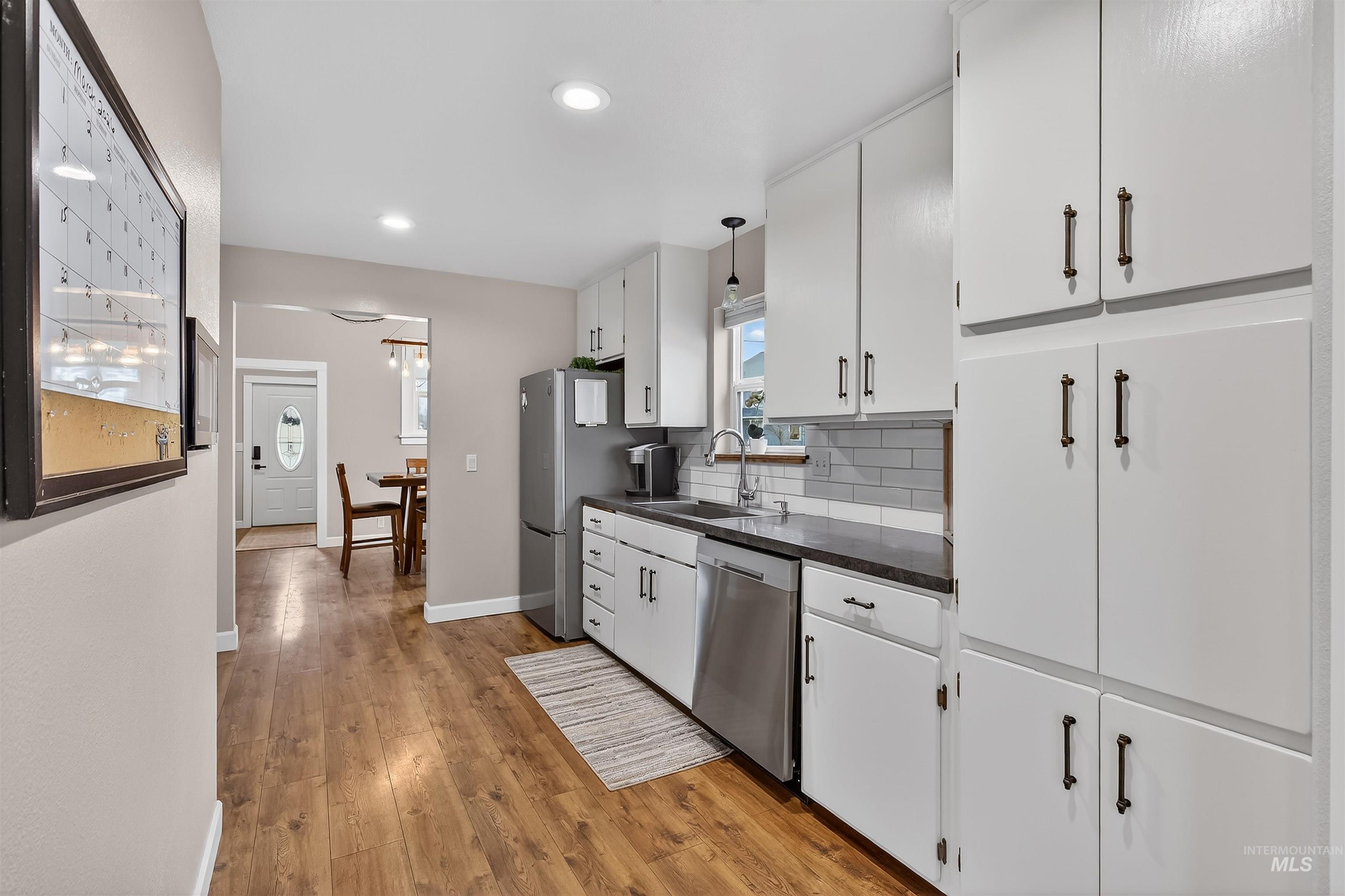 716 Chestnut Street, Clarkston, Washington 99403, 4 Bedrooms, 2 Bathrooms, Residential For Sale, Price $475,000, 98979049