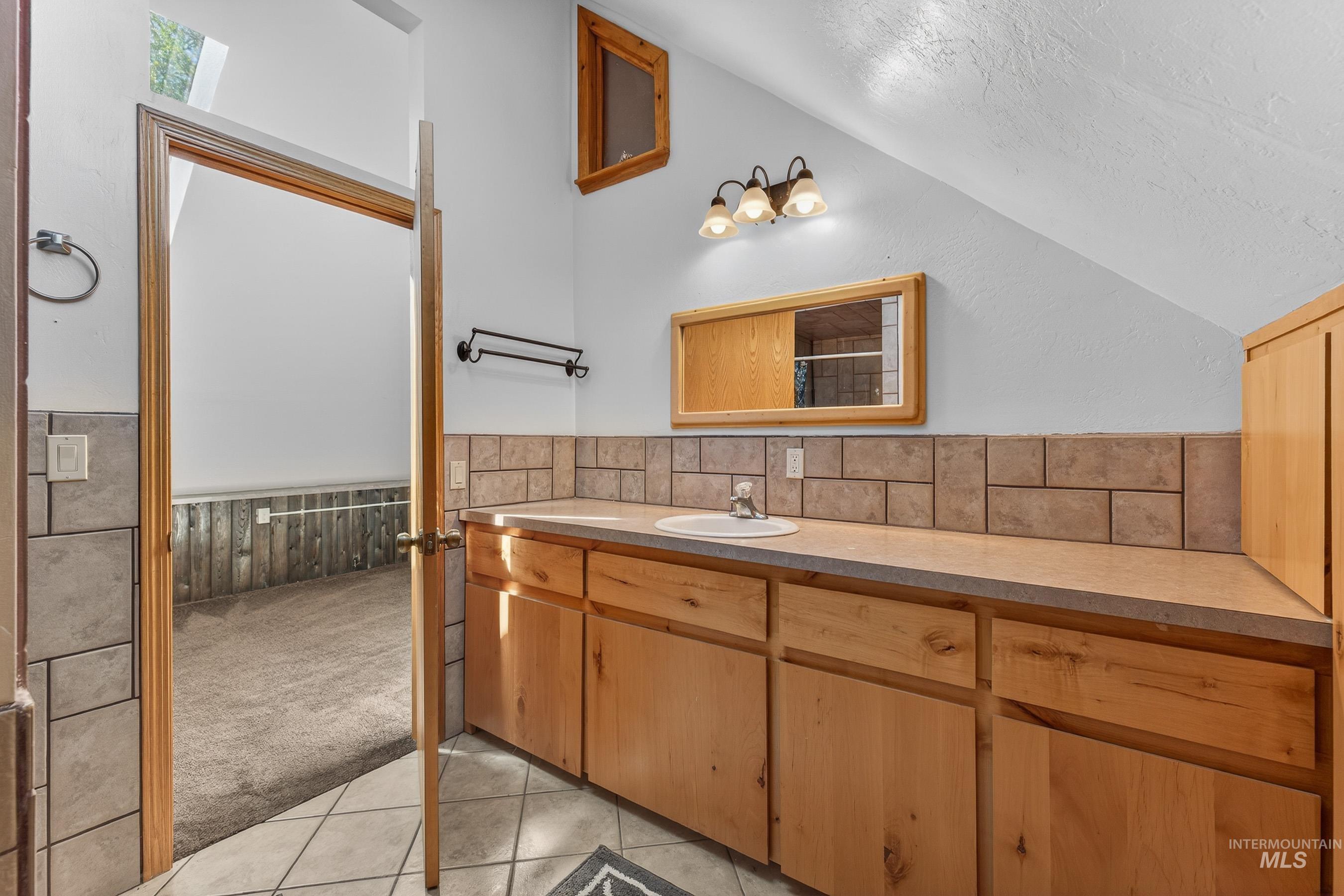 1352 S Main Street, Riggins, Idaho 83549, 6 Bedrooms, 5 Bathrooms, Residential For Sale, Price $875,000,MLS 98979051