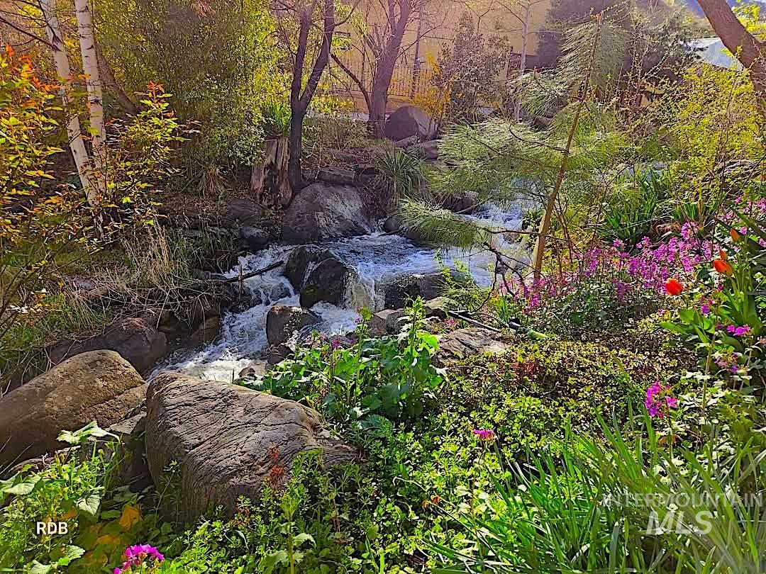 1352 S Main Street, Riggins, Idaho 83549, 6 Bedrooms, 5 Bathrooms, Residential For Sale, Price $1,000,000, 98979051