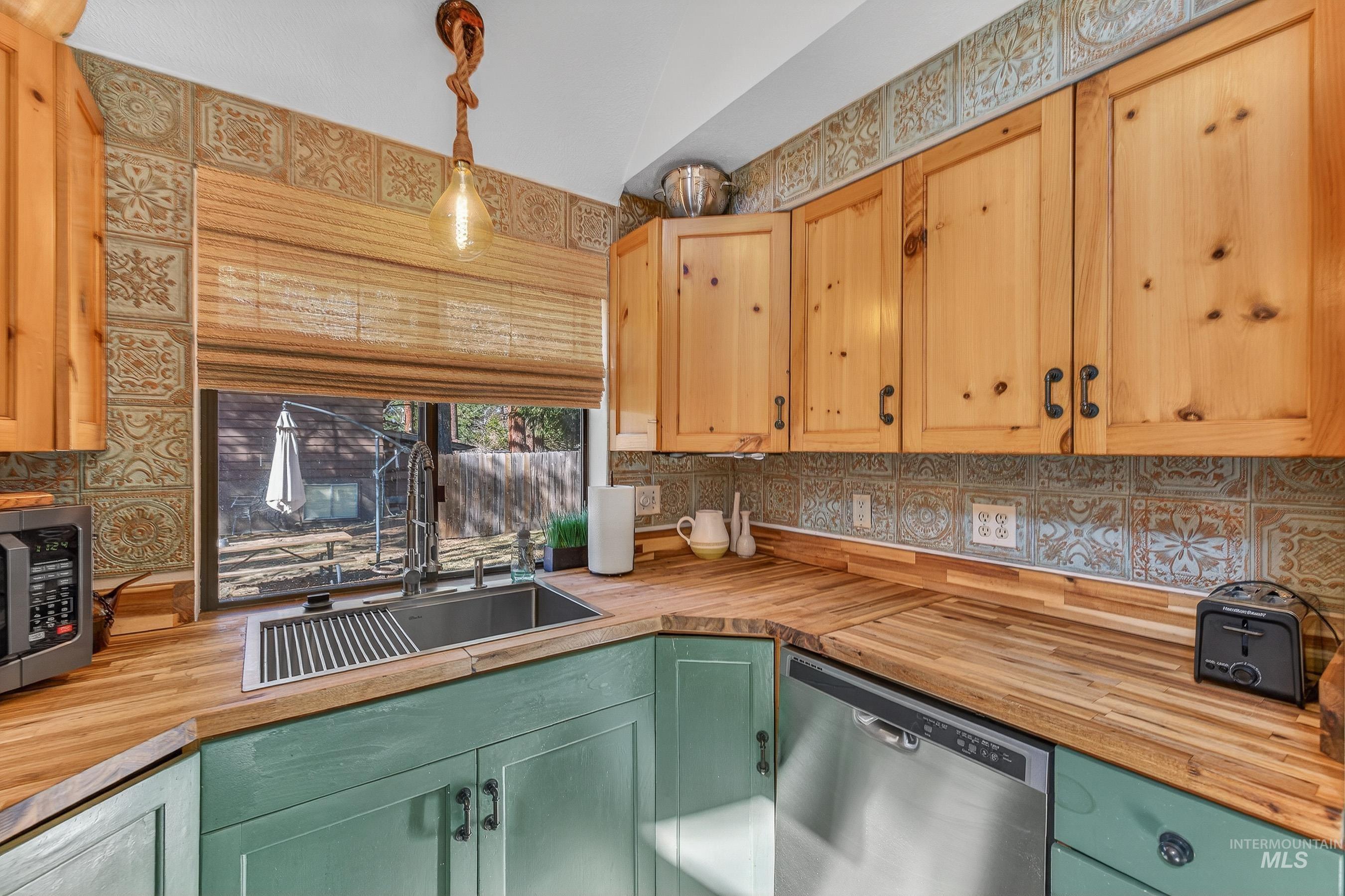 306 Rio Vista Blvd, McCall, Idaho 83638, 3 Bedrooms, 1.5 Bathrooms, Residential For Sale, Price $745,000,MLS 98979052