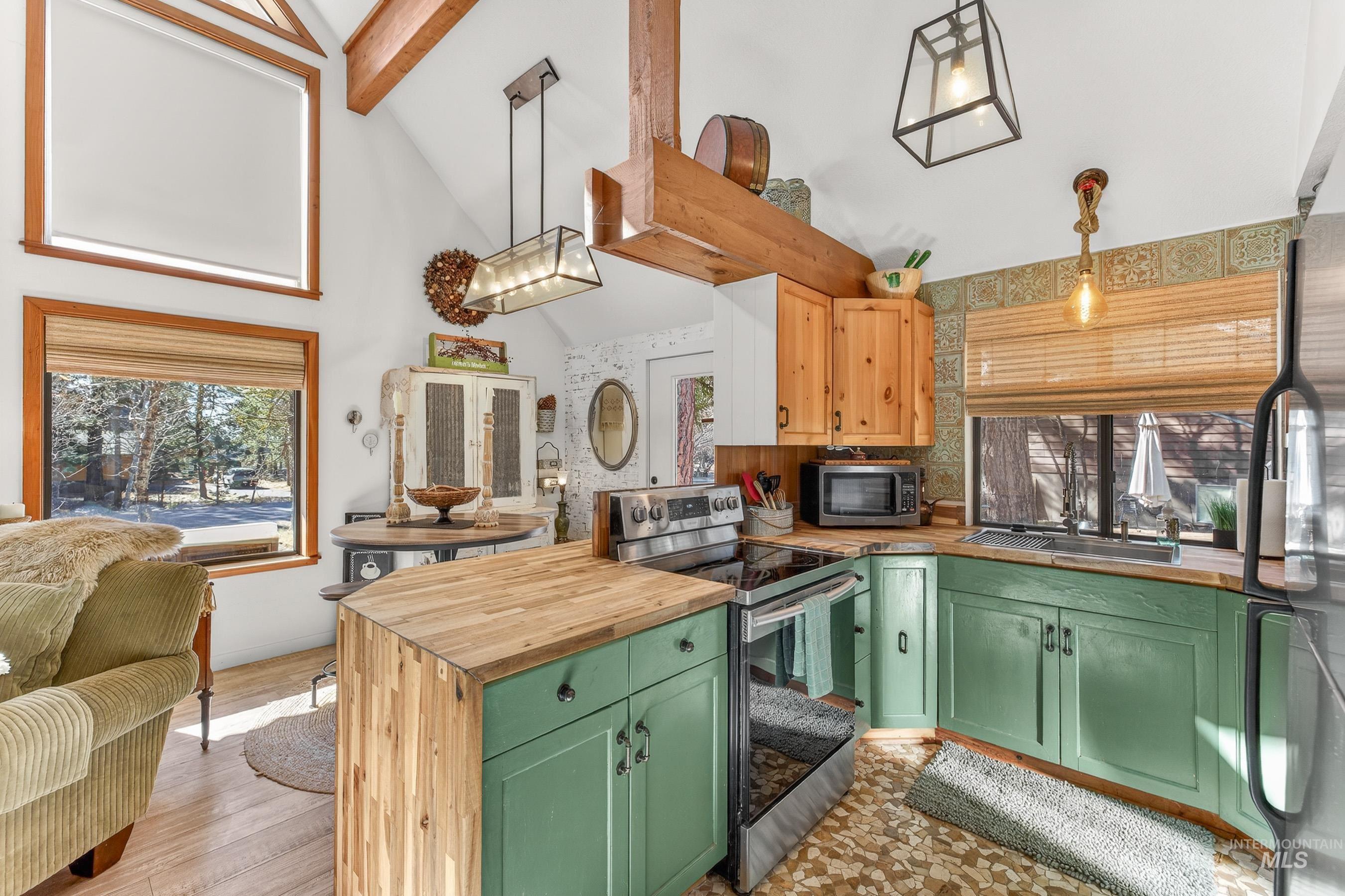 306 Rio Vista Blvd, McCall, Idaho 83638, 3 Bedrooms, 1.5 Bathrooms, Residential For Sale, Price $745,000,MLS 98979052