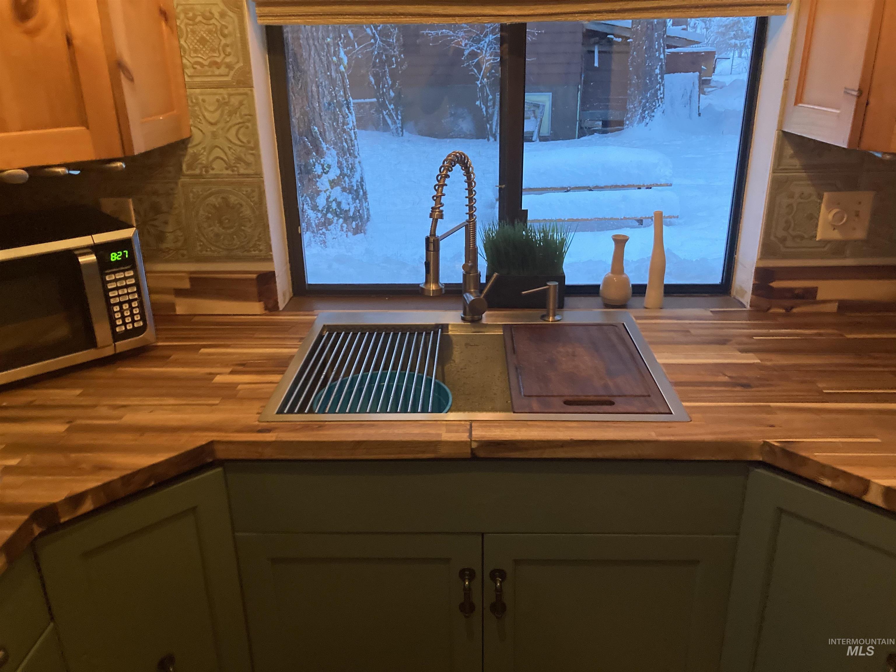 306 Rio Vista Blvd, McCall, Idaho 83638, 3 Bedrooms, 1.5 Bathrooms, Residential For Sale, Price $779,000, 98979052