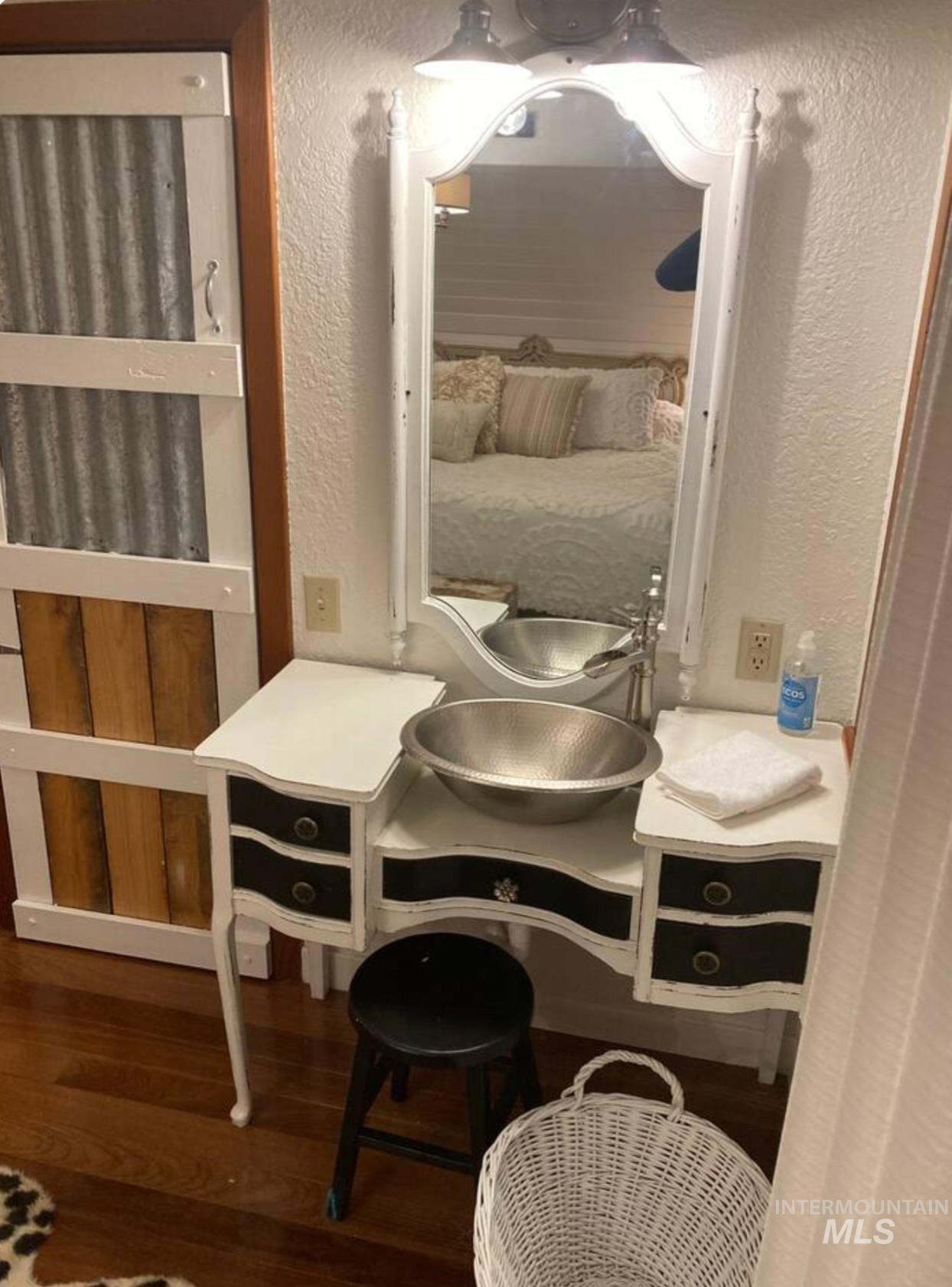 306 Rio Vista Blvd, McCall, Idaho 83638, 3 Bedrooms, 1.5 Bathrooms, Residential For Sale, Price $779,000, 98979052