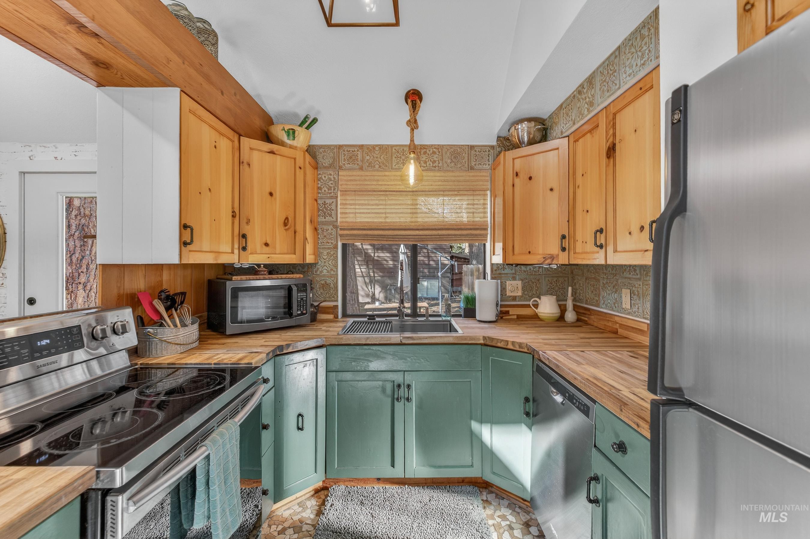 306 Rio Vista Blvd, McCall, Idaho 83638, 3 Bedrooms, 1.5 Bathrooms, Residential For Sale, Price $745,000,MLS 98979052