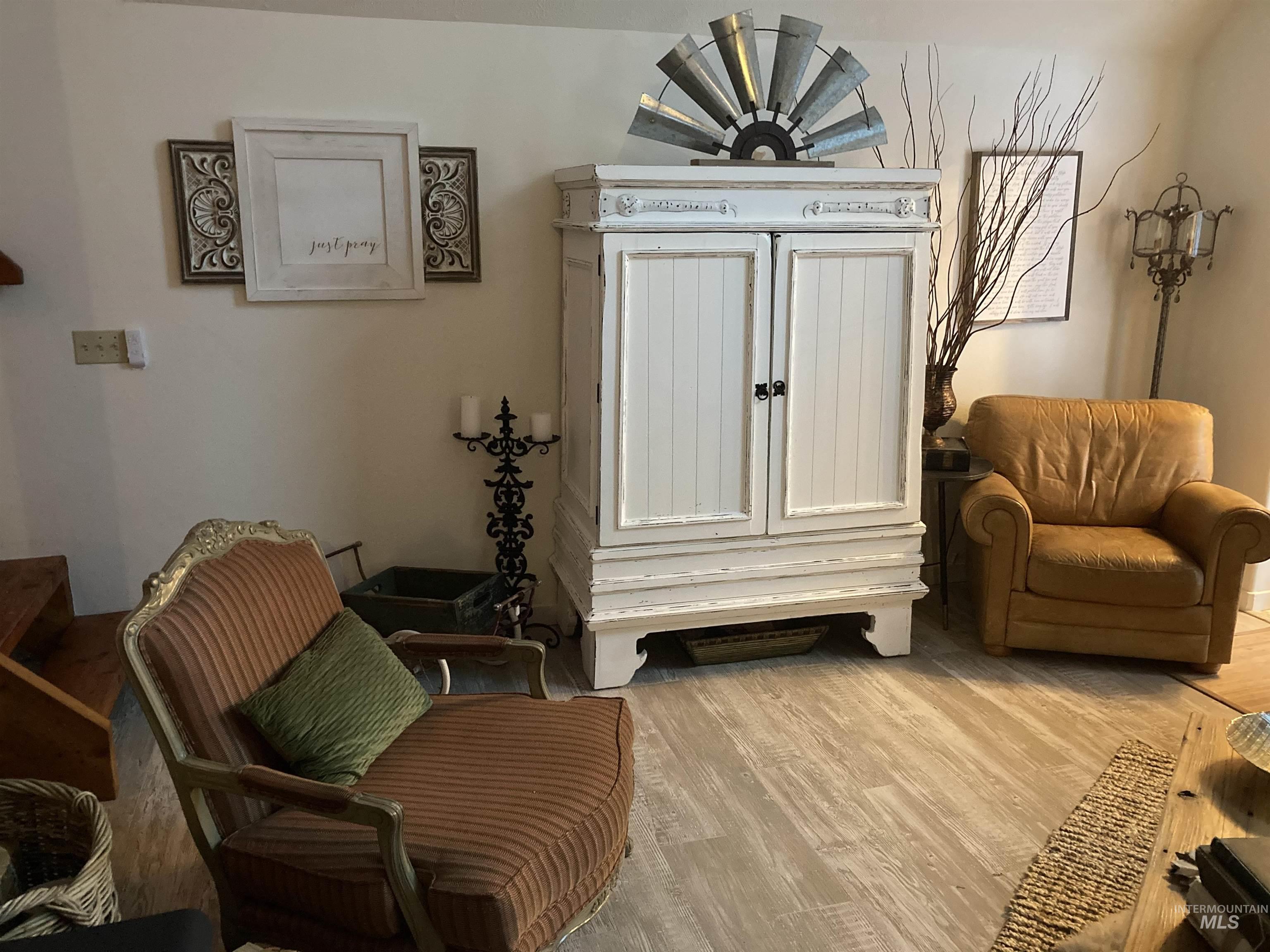 306 Rio Vista Blvd, McCall, Idaho 83638, 3 Bedrooms, 1.5 Bathrooms, Residential For Sale, Price $779,000, 98979052