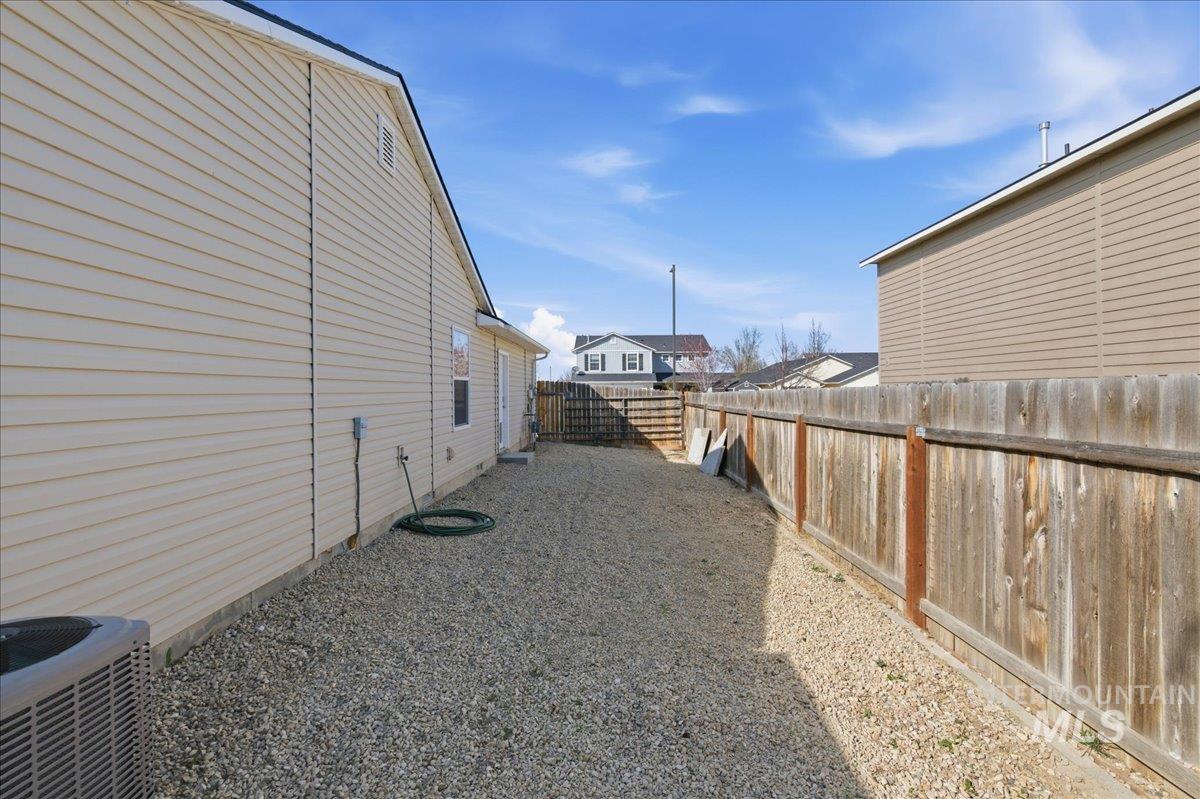 11787 Webster St, Caldwell, Idaho 83605, 3 Bedrooms, 2 Bathrooms, Residential For Sale, Price $379,900, 98979054