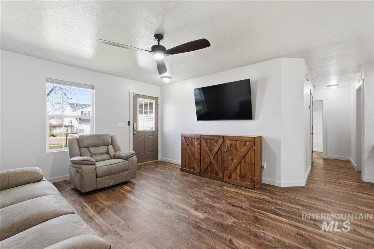 11787 Webster St, Caldwell, Idaho 83605, 3 Bedrooms, 2 Bathrooms, Residential For Sale, Price $379,900, 98979054