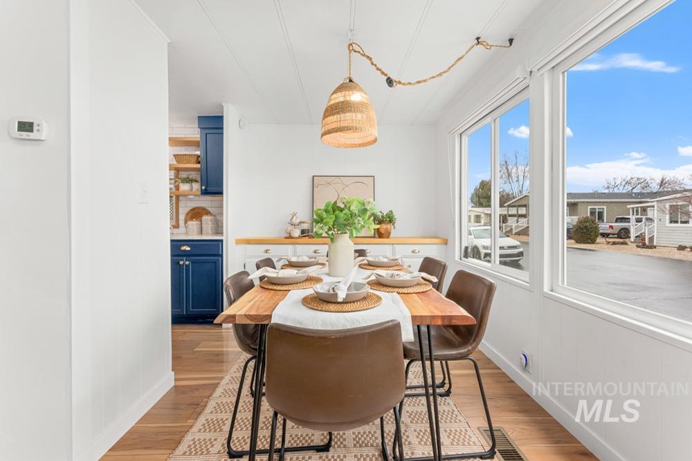 9390 W Ustick Rd, Boise, Idaho 83704, 3 Bedrooms, 2 Bathrooms, Residential For Sale, Price $189,000, 98979055