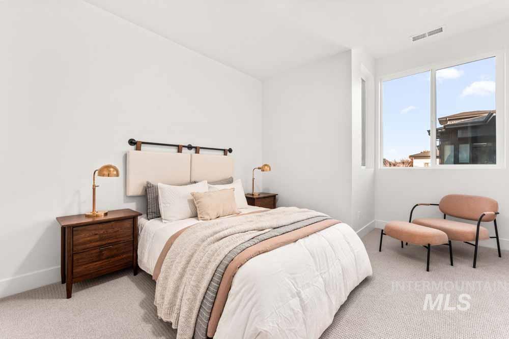 381 E Lombard Ln, Eagle, Idaho 83616, 3 Bedrooms, 2.5 Bathrooms, Residential For Sale, Price $588,995,MLS 98979057