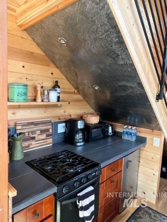 1139 Ove Creek Ln, Orofino, Idaho 83544, 2 Bedrooms, 1.5 Bathrooms, Residential For Sale, Price $699,000, 98979060