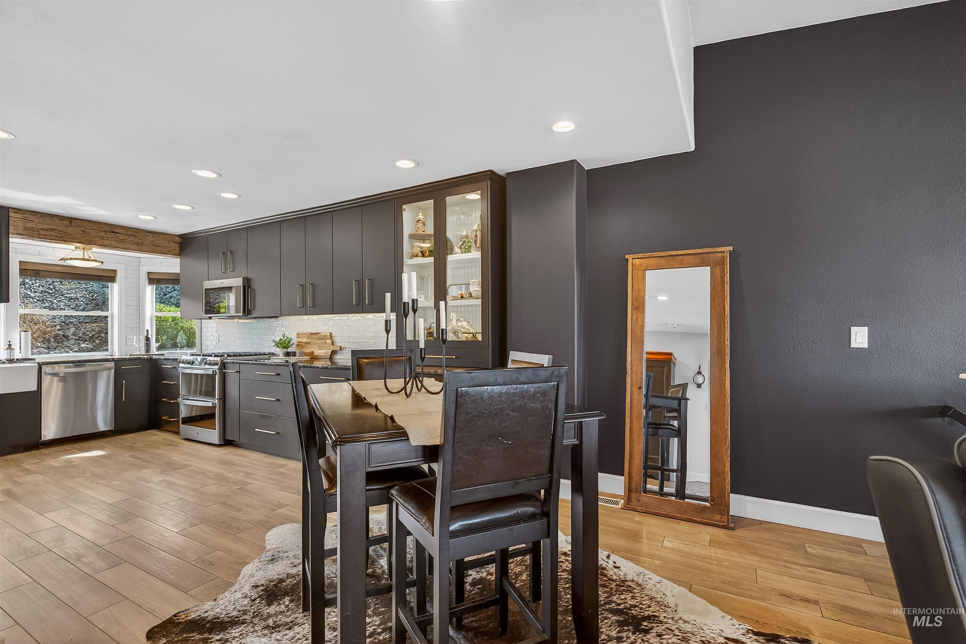 526 Valley Vista Blvd, Lewiston, Idaho 83501-0000, 3 Bedrooms, 3 Bathrooms, Residential For Sale, Price $525,000,MLS 98979062