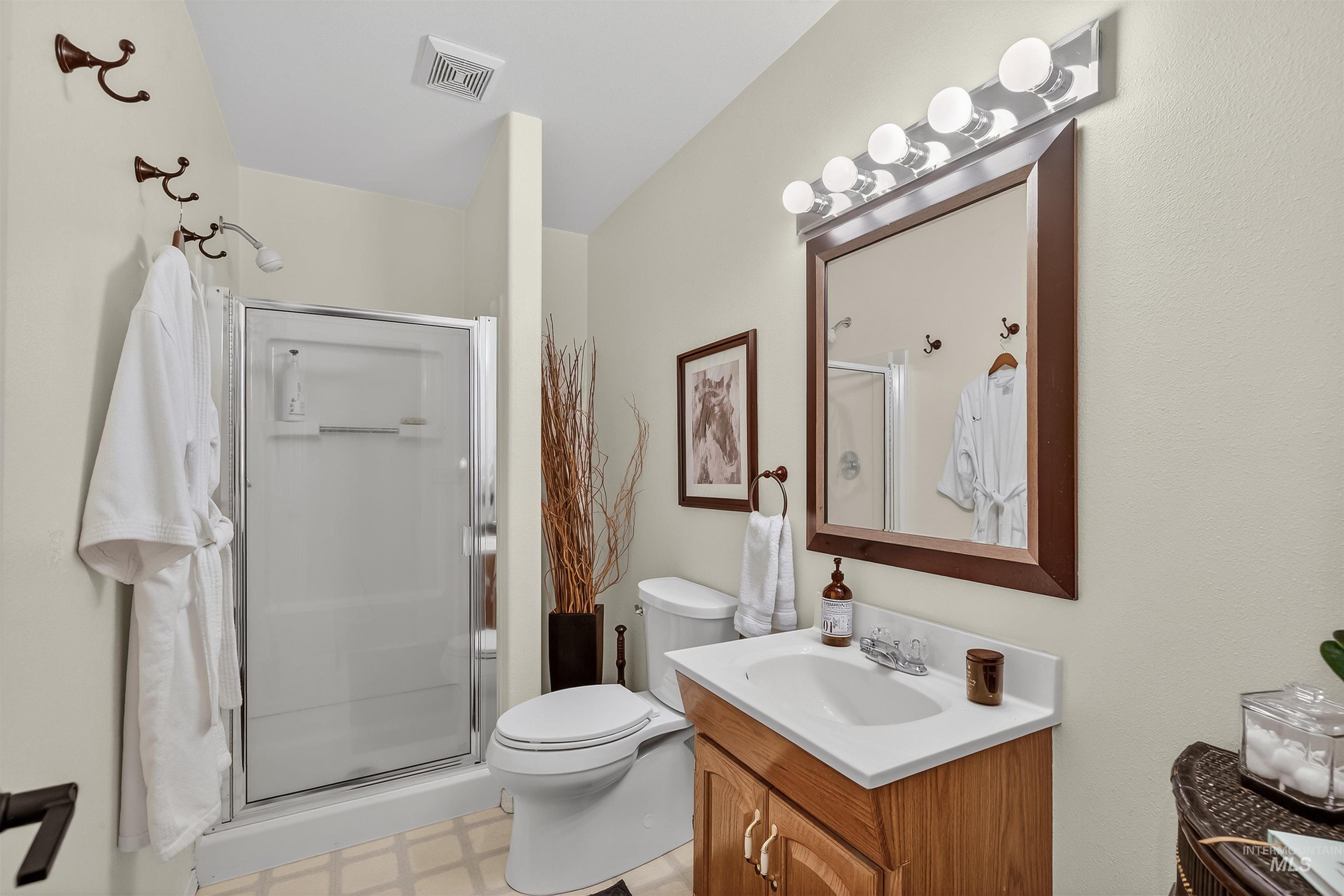 526 Valley Vista Blvd, Lewiston, Idaho 83501-0000, 3 Bedrooms, 3 Bathrooms, Residential For Sale, Price $525,000,MLS 98979062