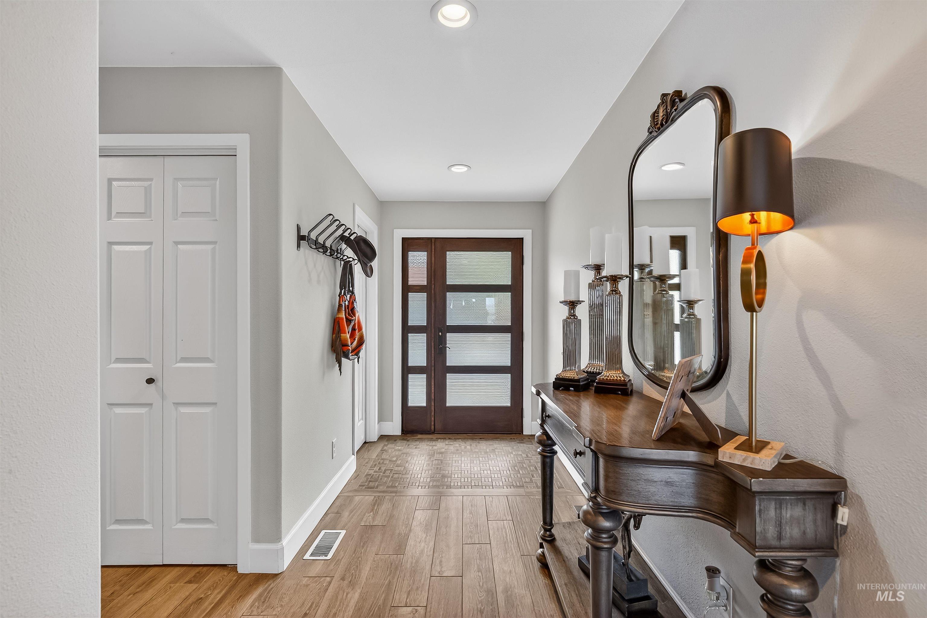 526 Valley Vista Blvd, Lewiston, Idaho 83501-0000, 3 Bedrooms, 3 Bathrooms, Residential For Sale, Price $525,000,MLS 98979062