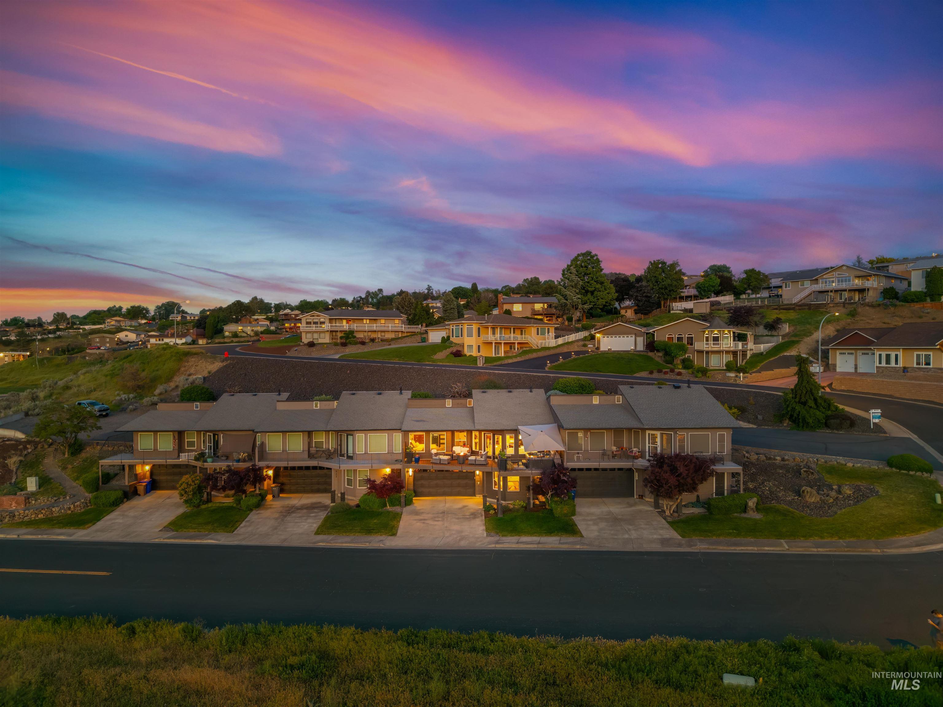 526 Valley Vista Blvd, Lewiston, Idaho 83501-0000, 3 Bedrooms, 3 Bathrooms, Residential For Sale, Price $495,000, 98979062