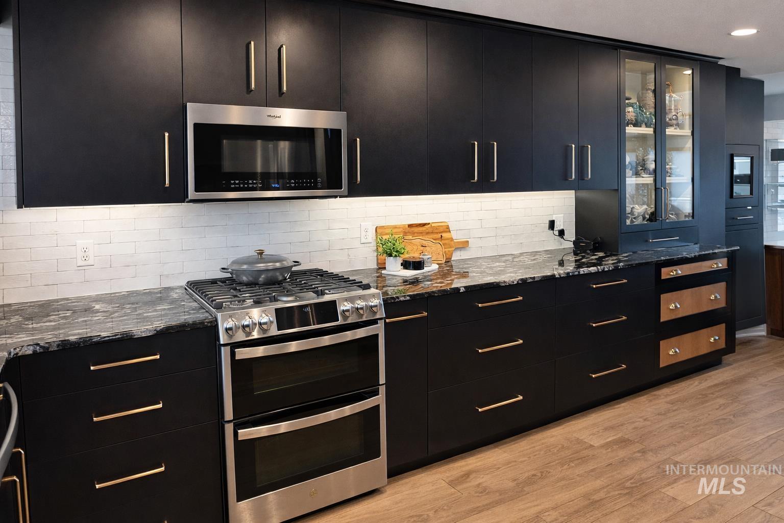 526 Valley Vista Blvd, Lewiston, Idaho 83501-0000, 3 Bedrooms, 3 Bathrooms, Residential For Sale, Price $525,000, 98979062