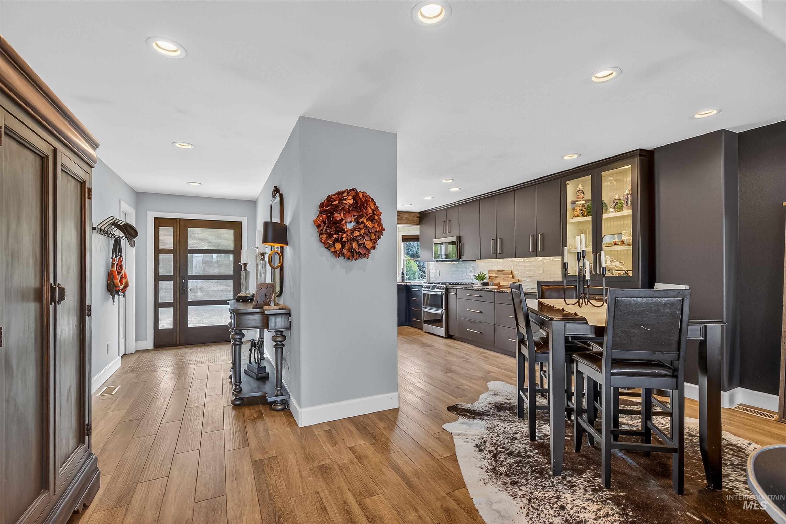 526 Valley Vista Blvd, Lewiston, Idaho 83501-0000, 3 Bedrooms, 3 Bathrooms, Residential For Sale, Price $525,000,MLS 98979062