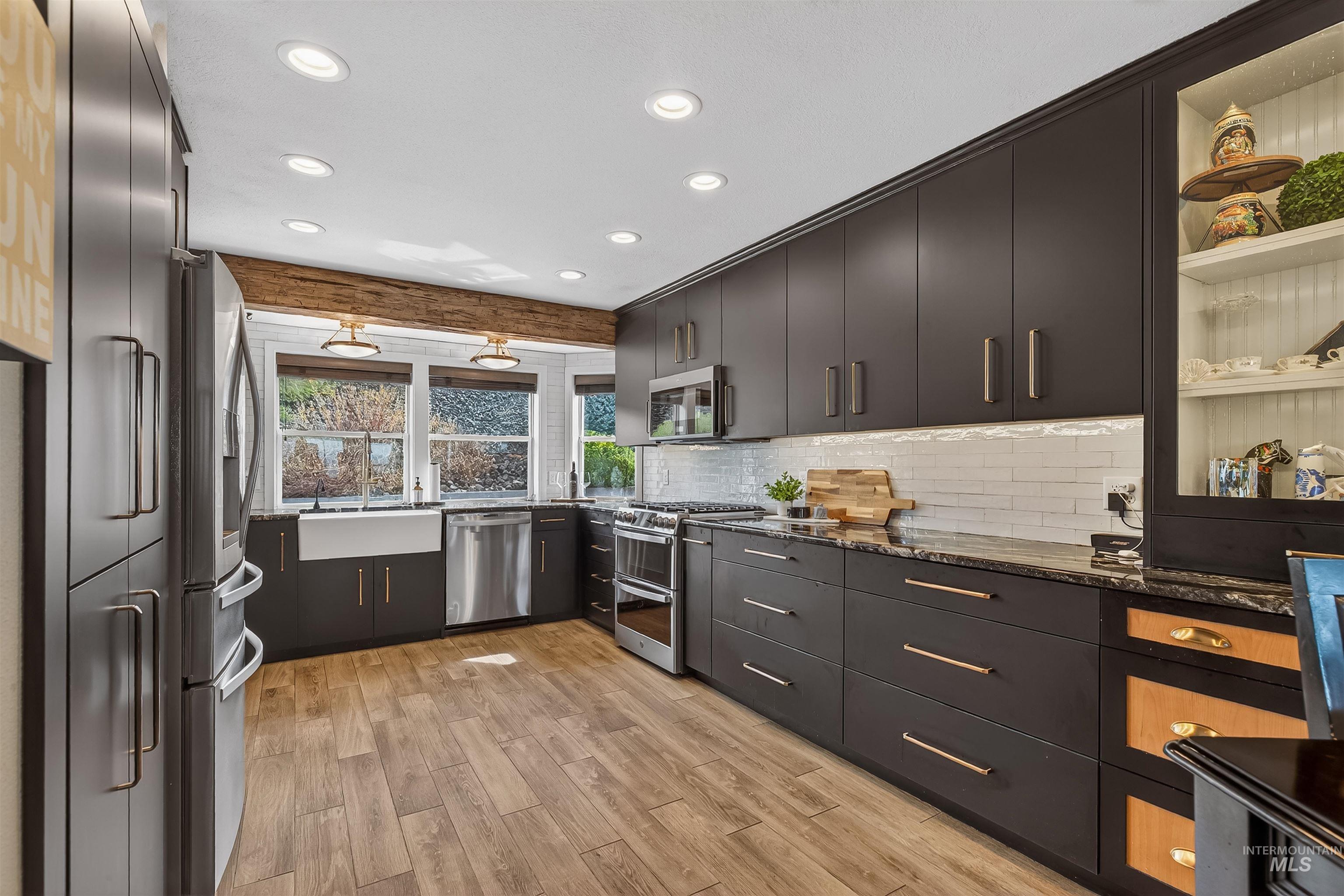 526 Valley Vista Blvd, Lewiston, Idaho 83501-0000, 3 Bedrooms, 3 Bathrooms, Residential For Sale, Price $525,000,MLS 98979062