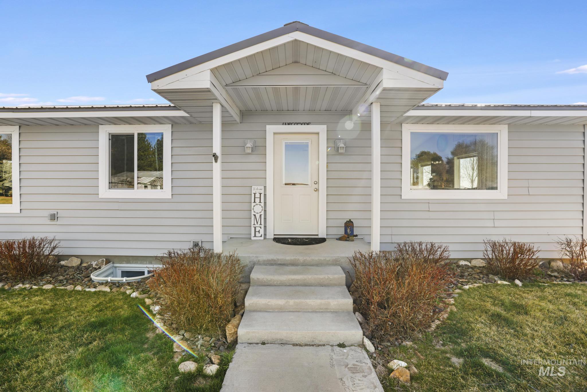 256 E 265 Lane N, Rupert, Idaho 83350-0000, 5 Bedrooms, 3 Bathrooms, Residential For Sale, Price $650,000, 98979064