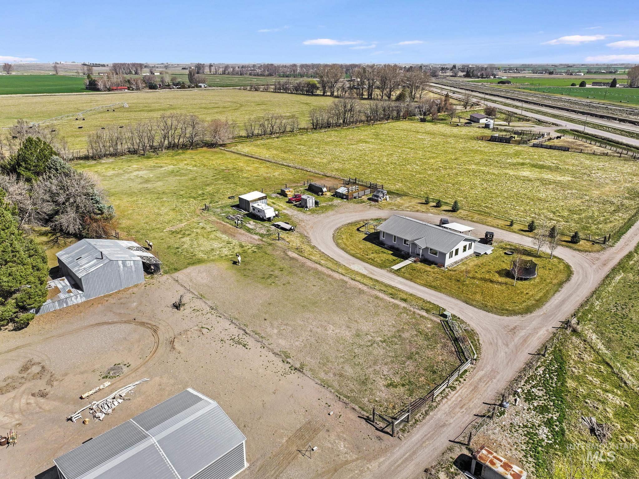 256 E 265 Lane N, Rupert, Idaho 83350-0000, 5 Bedrooms, 3 Bathrooms, Residential For Sale, Price $650,000, 98979064