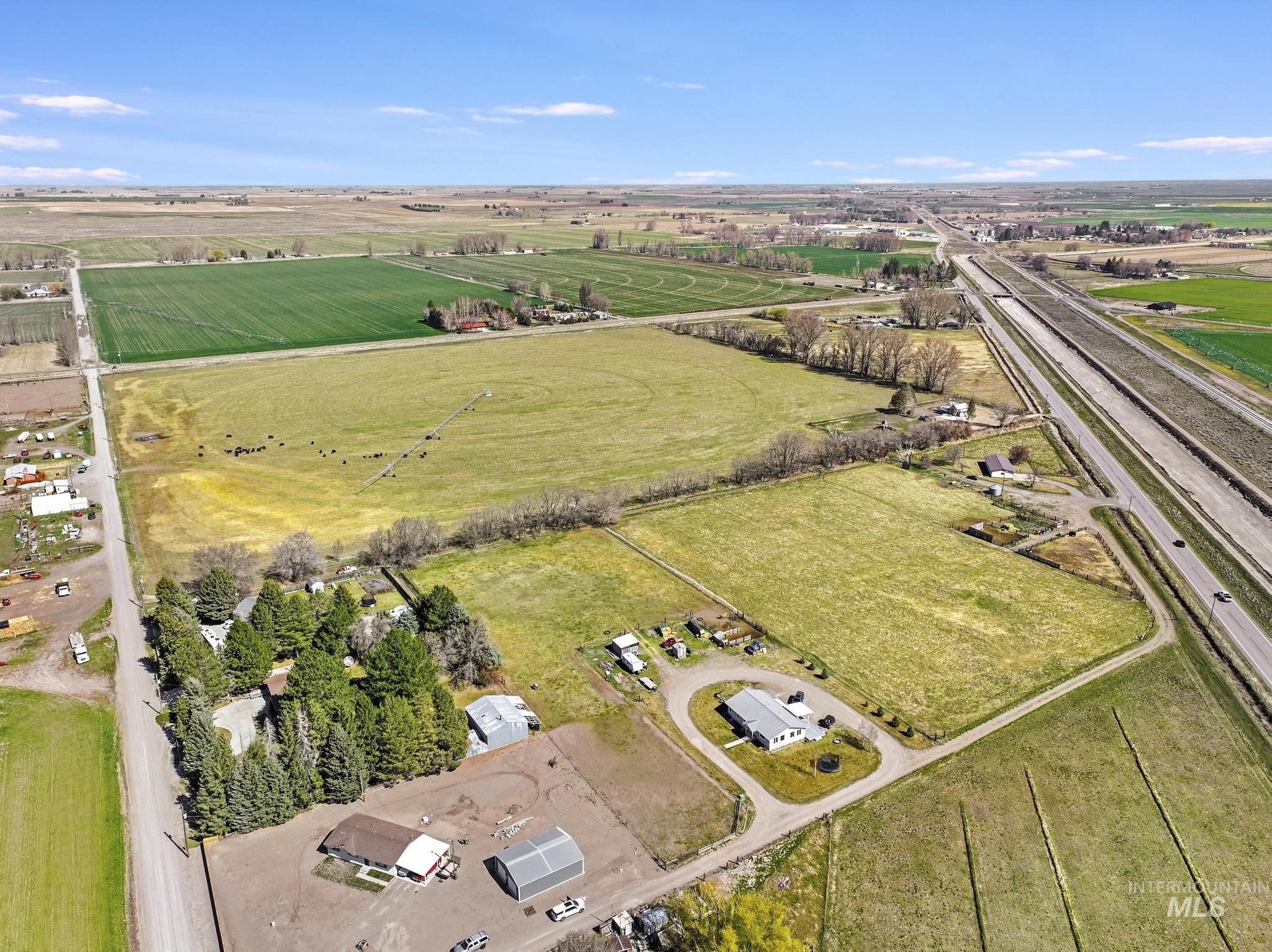 256 E 265 Lane N, Rupert, Idaho 83350-0000, 5 Bedrooms, 3 Bathrooms, Residential For Sale, Price $650,000, 98979064