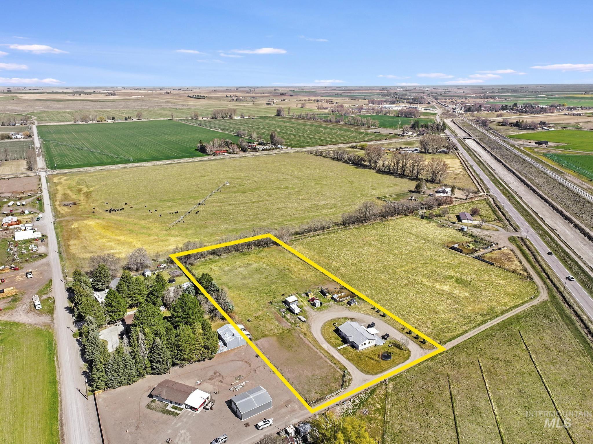 256 E 265 Lane N, Rupert, Idaho 83350-0000, 5 Bedrooms, 3 Bathrooms, Residential For Sale, Price $650,000, 98979064