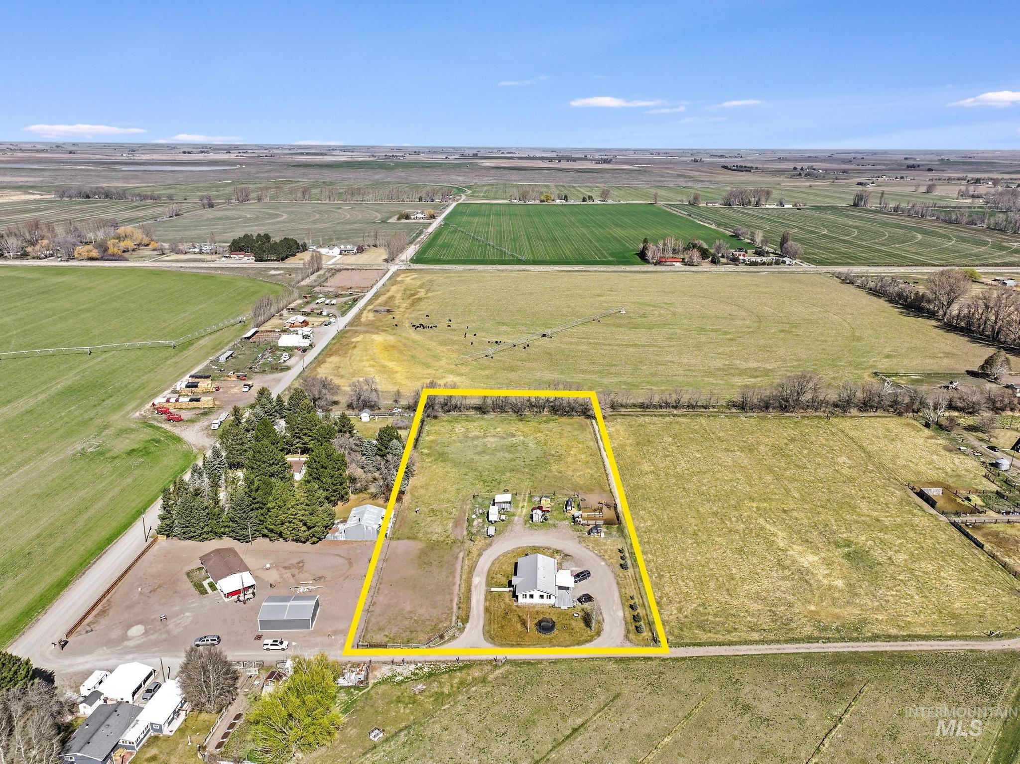 256 E 265 Lane N, Rupert, Idaho 83350-0000, 5 Bedrooms, 3 Bathrooms, Residential For Sale, Price $650,000, 98979064
