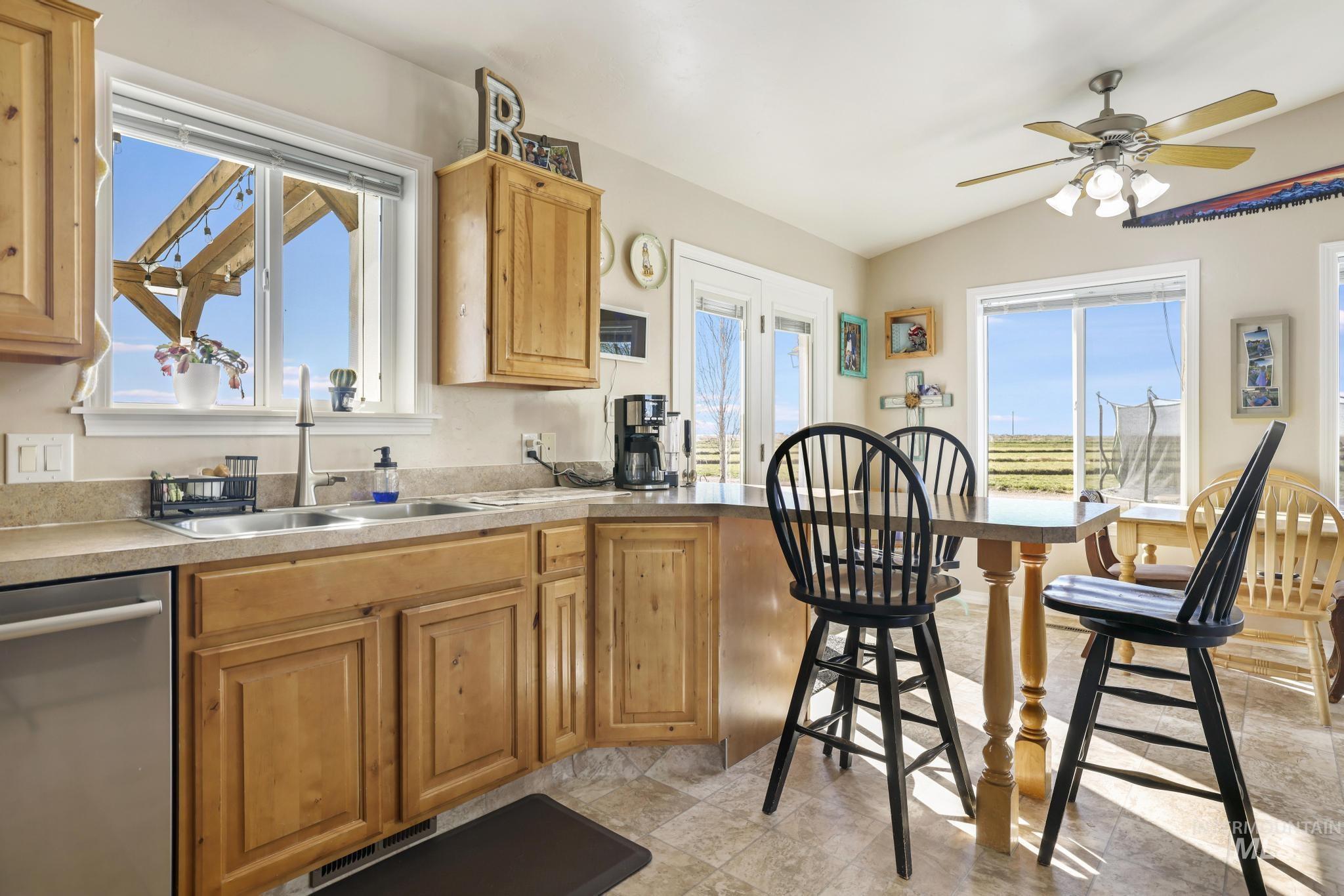 256 E 265 Lane N, Rupert, Idaho 83350-0000, 5 Bedrooms, 3 Bathrooms, Residential For Sale, Price $650,000, 98979064