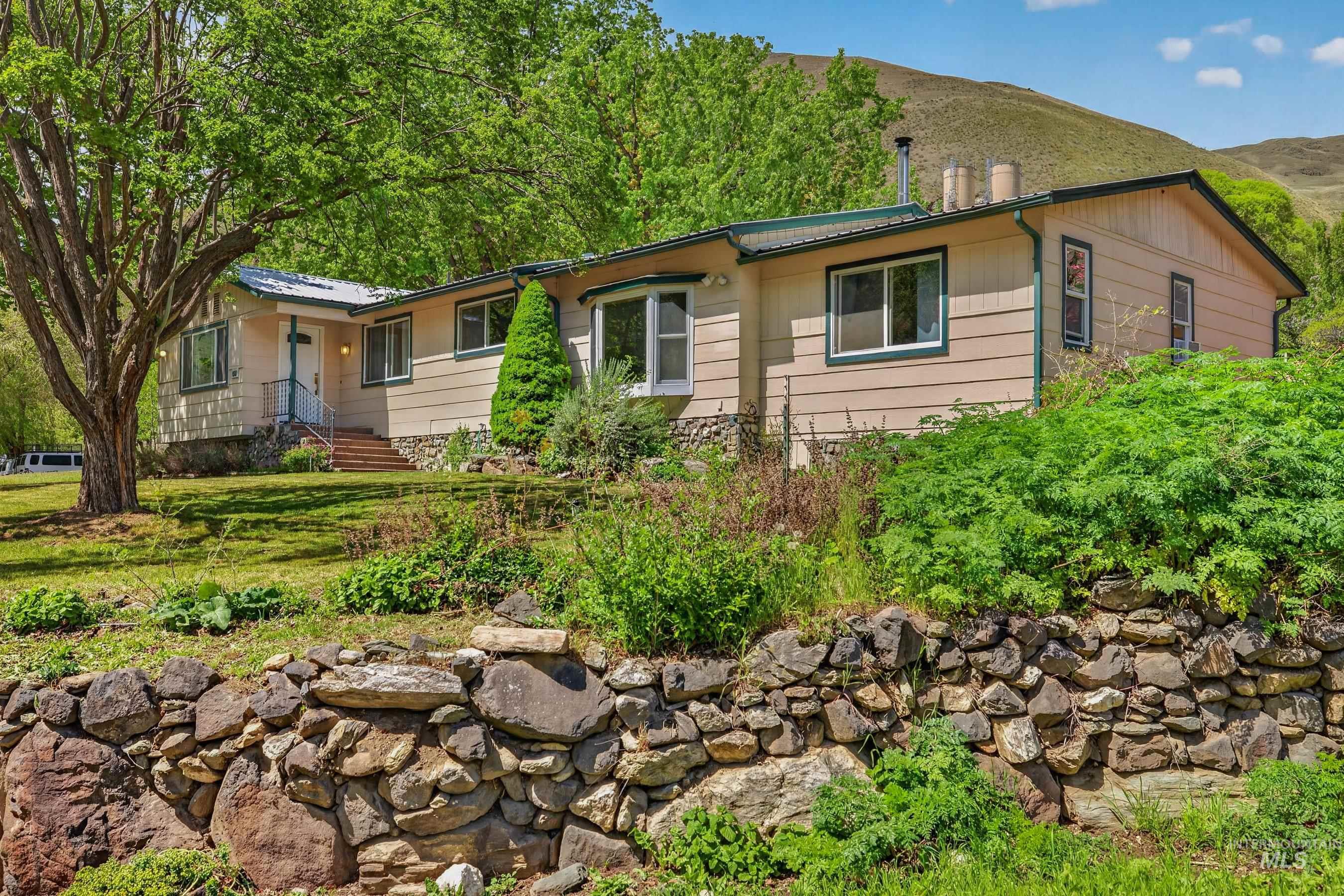100 Park, Riggins, Idaho 83549, 3 Bedrooms, 2 Bathrooms, Residential For Sale, Price $424,000, 98979065