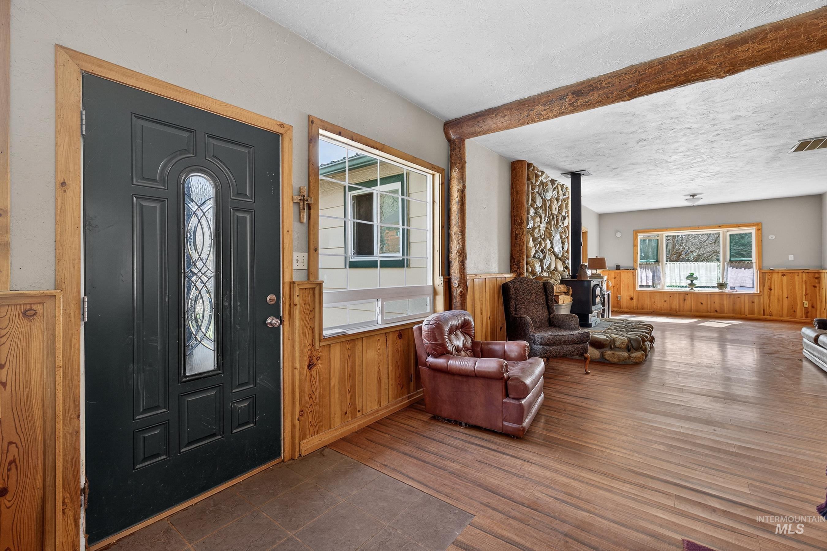 100 Park, Riggins, Idaho 83549, 3 Bedrooms, 2 Bathrooms, Residential For Sale, Price $439,000, 98979065